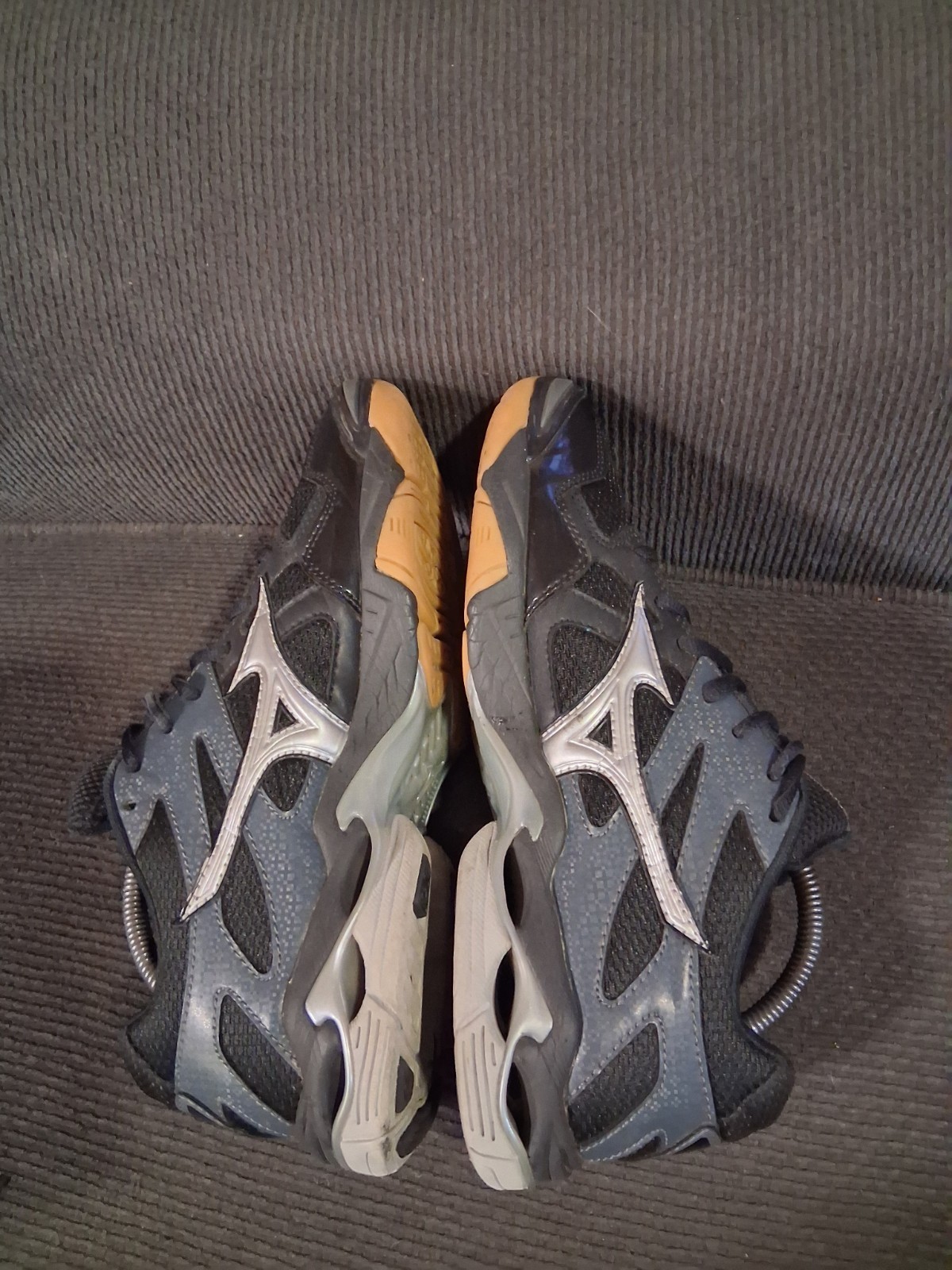 Mizuno Volleyball Shoes Wave Bolt 4 Womens Size 9.5 Sneakers Black Gray Silver