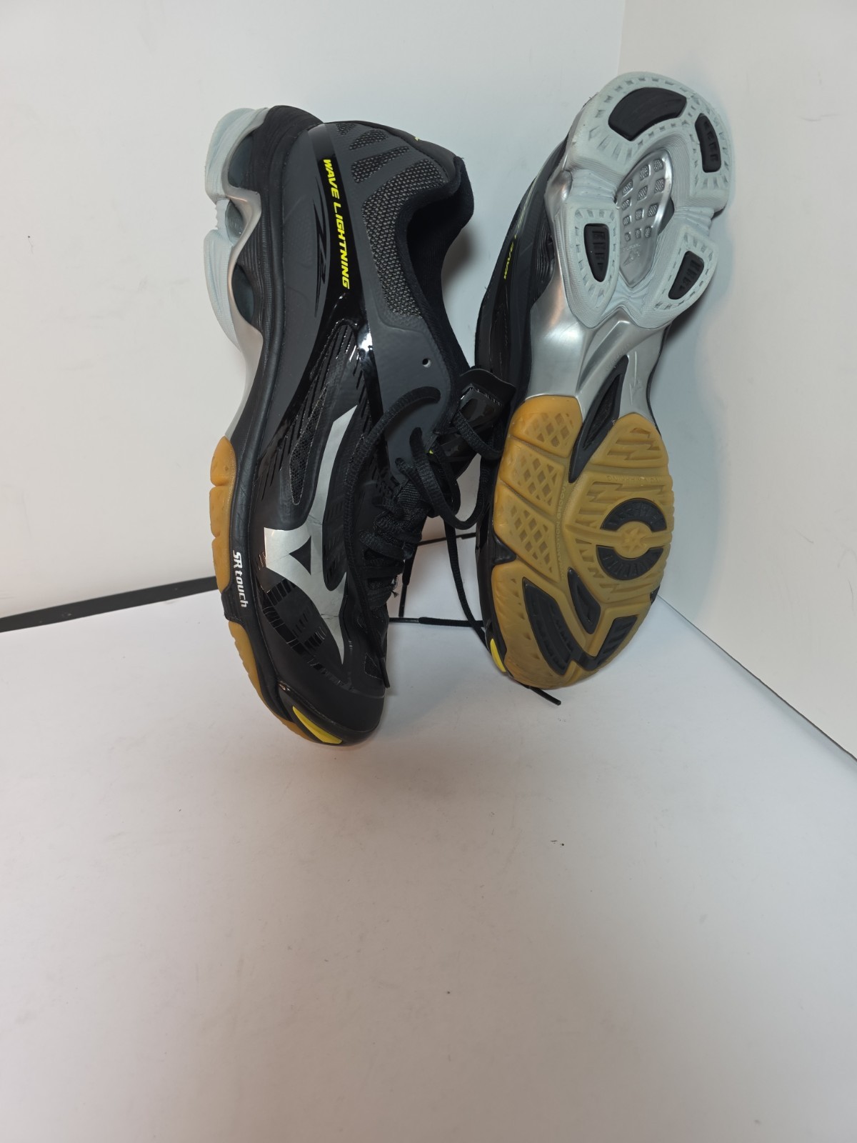 Mizuno Wave Lightning Z Volleyball Shoes Black Silver Yellow US Size W11