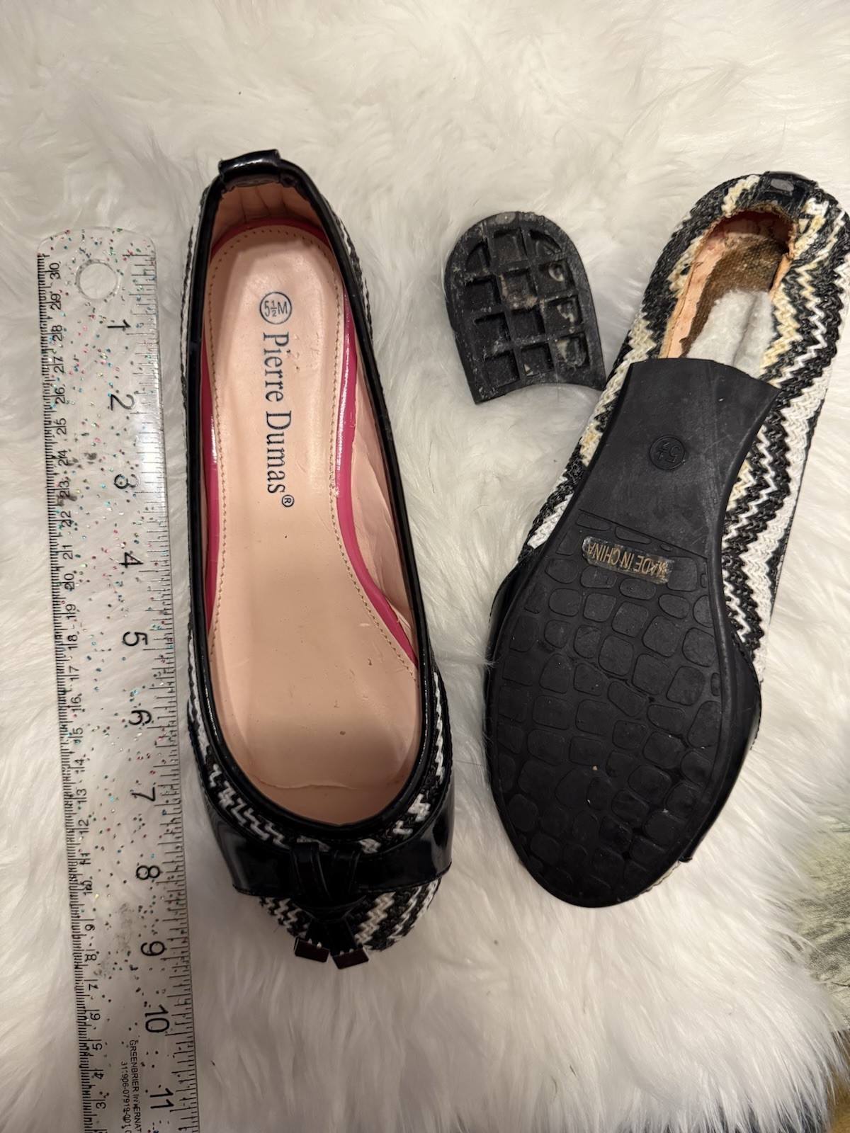 Pierre Dumas Women’s Black/White Chevron Ballet Slip-On Flats US 5.5 M broken