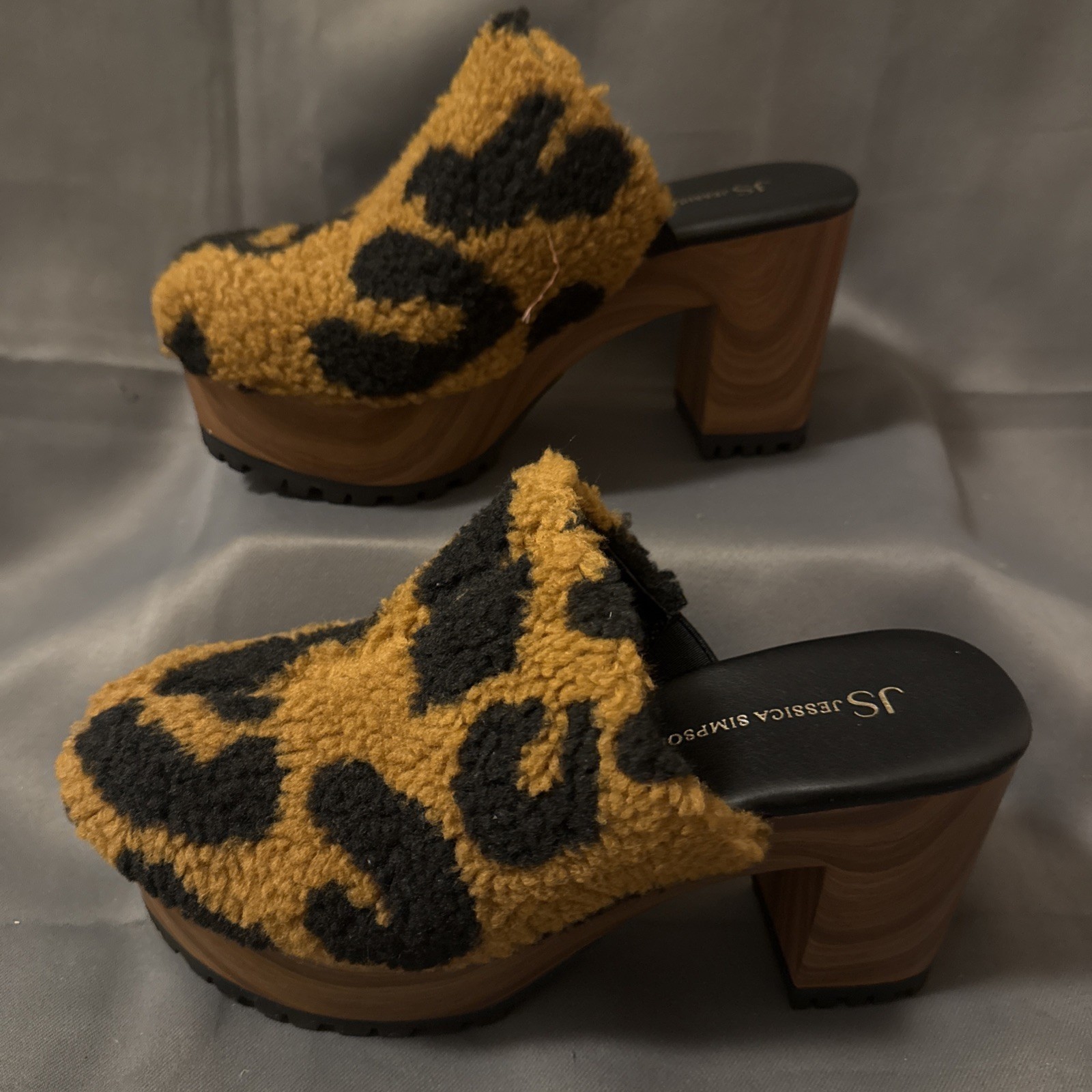 Jessica Simpson Tyvah Womens Round Closed Toe Leopard Print Clogs, Size 6.5M NEW