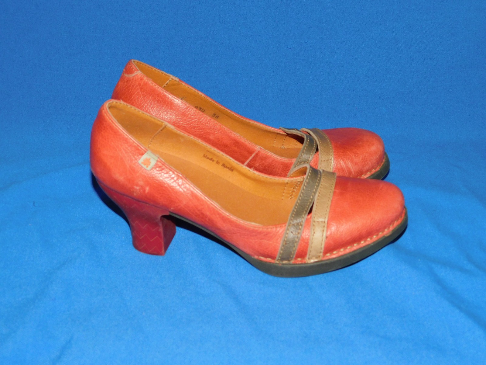 The Art Company Size 38 7.5 8 Red Brown Leather Shoes Rubber Heels Spain Spanish