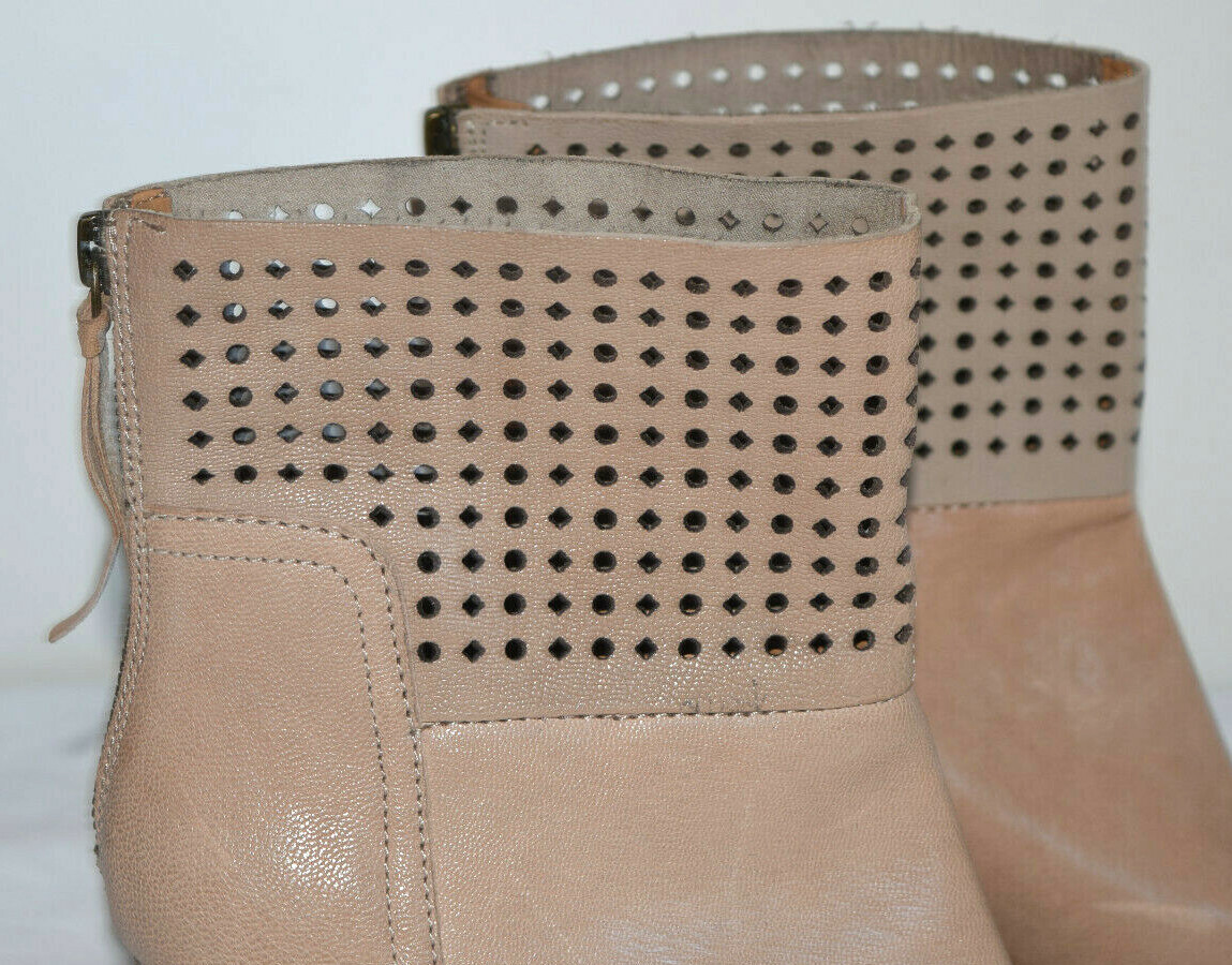 Nine West Beige Semi-Round Toe Block Heel Women’s Ankle Boot Size 7