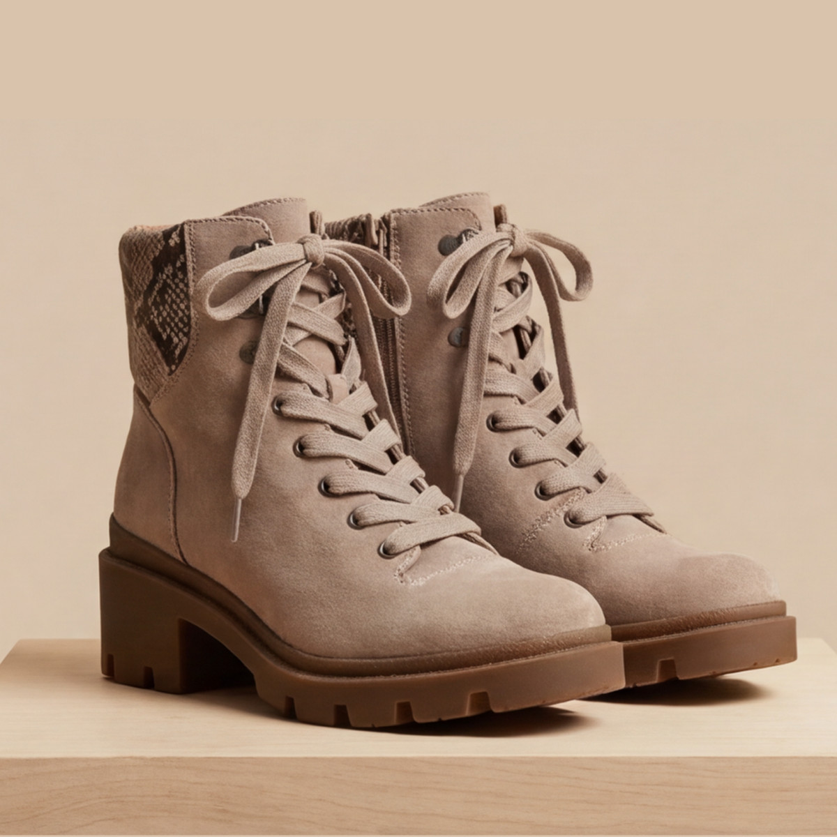 Ladies Universal Thread Boots Sz. 12 Light Brownish Gray Excellent Condition!!