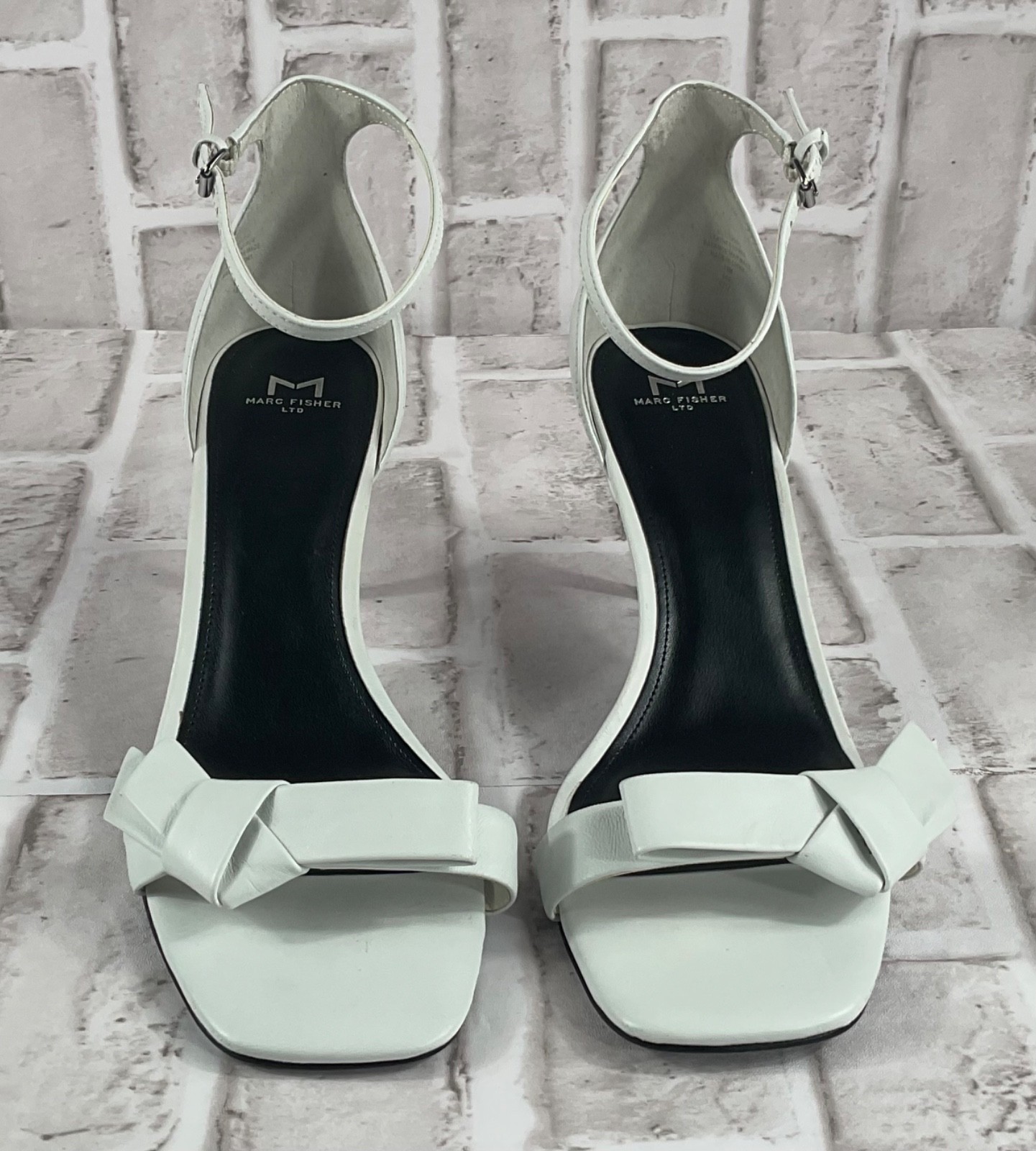 Mark Fisher Heels Womens Sz 10 M White Leather Cone Bow Strap Ankle Strap Sandal