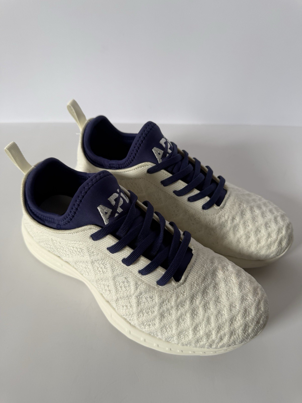 APL Techloom Phantom Knit White Blue Running Walking Shoes Women’s 7