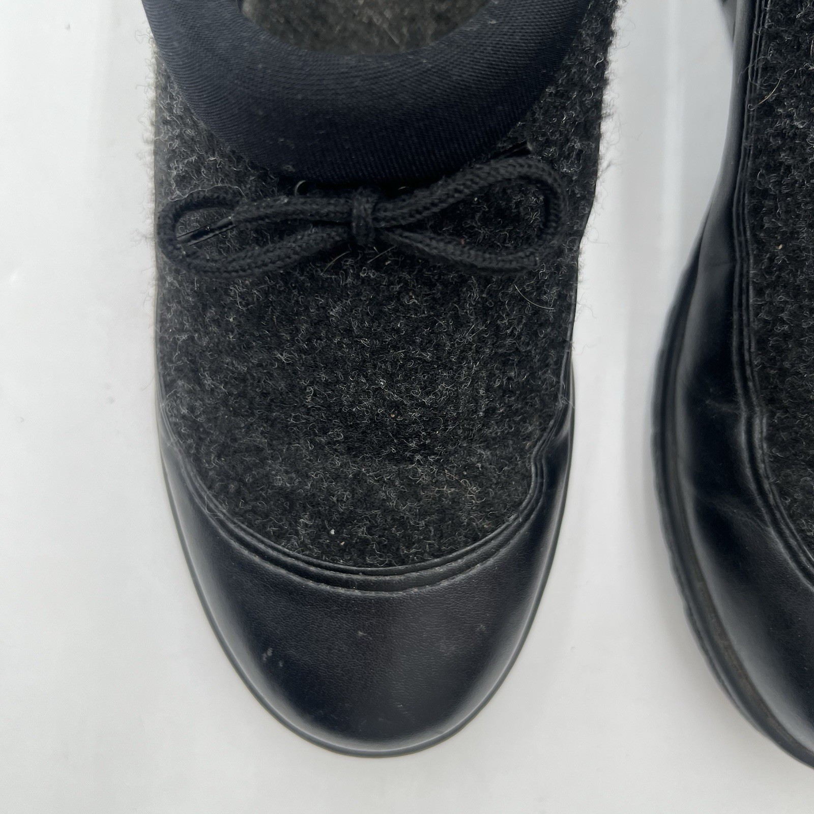 Wanderlust Shoes Women’s 9M Black Wool Felt Slip On Clogs Waterproof Black