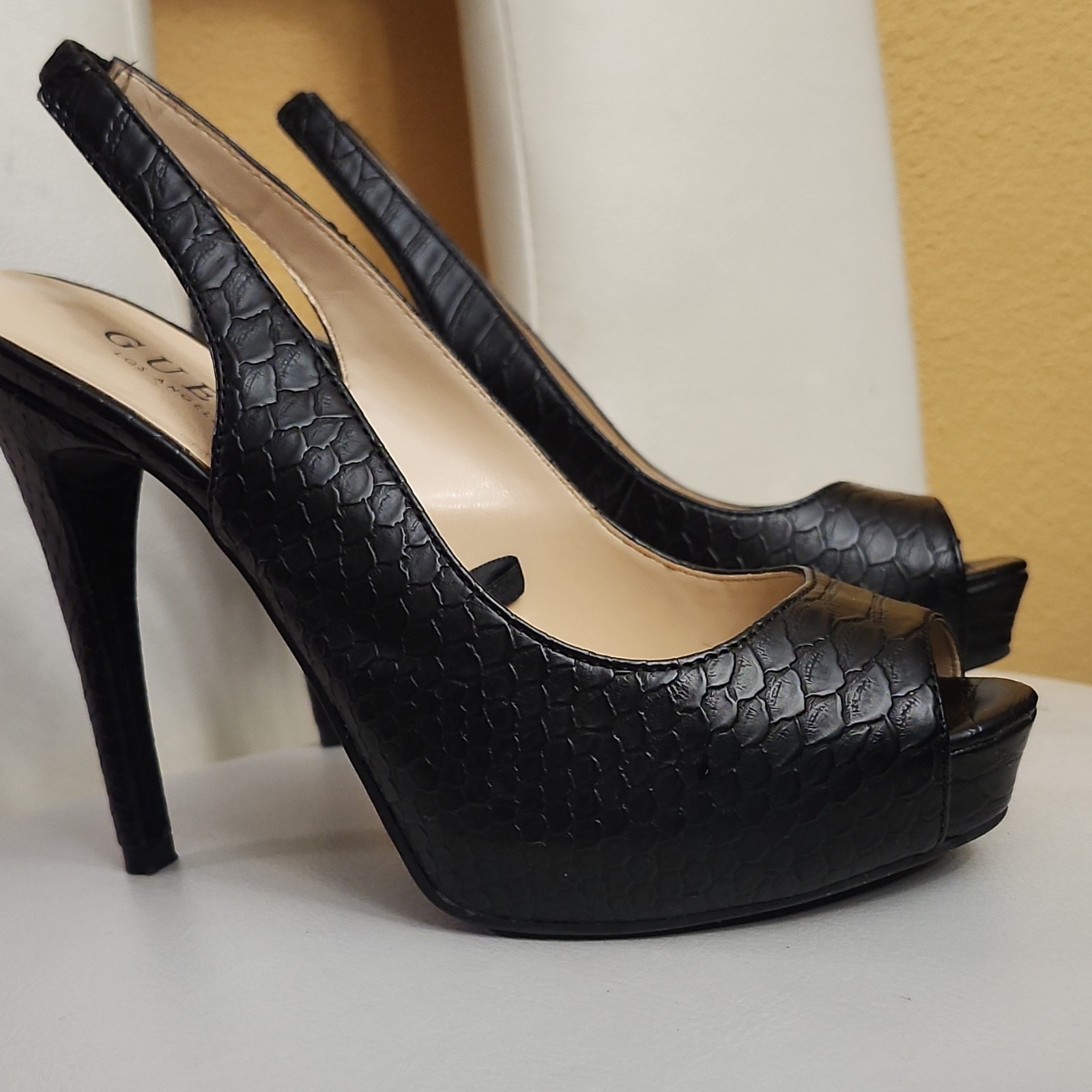 GUESS Women’s Black Croc Leather Platform Peep Toe Slingback Heels Size 7
