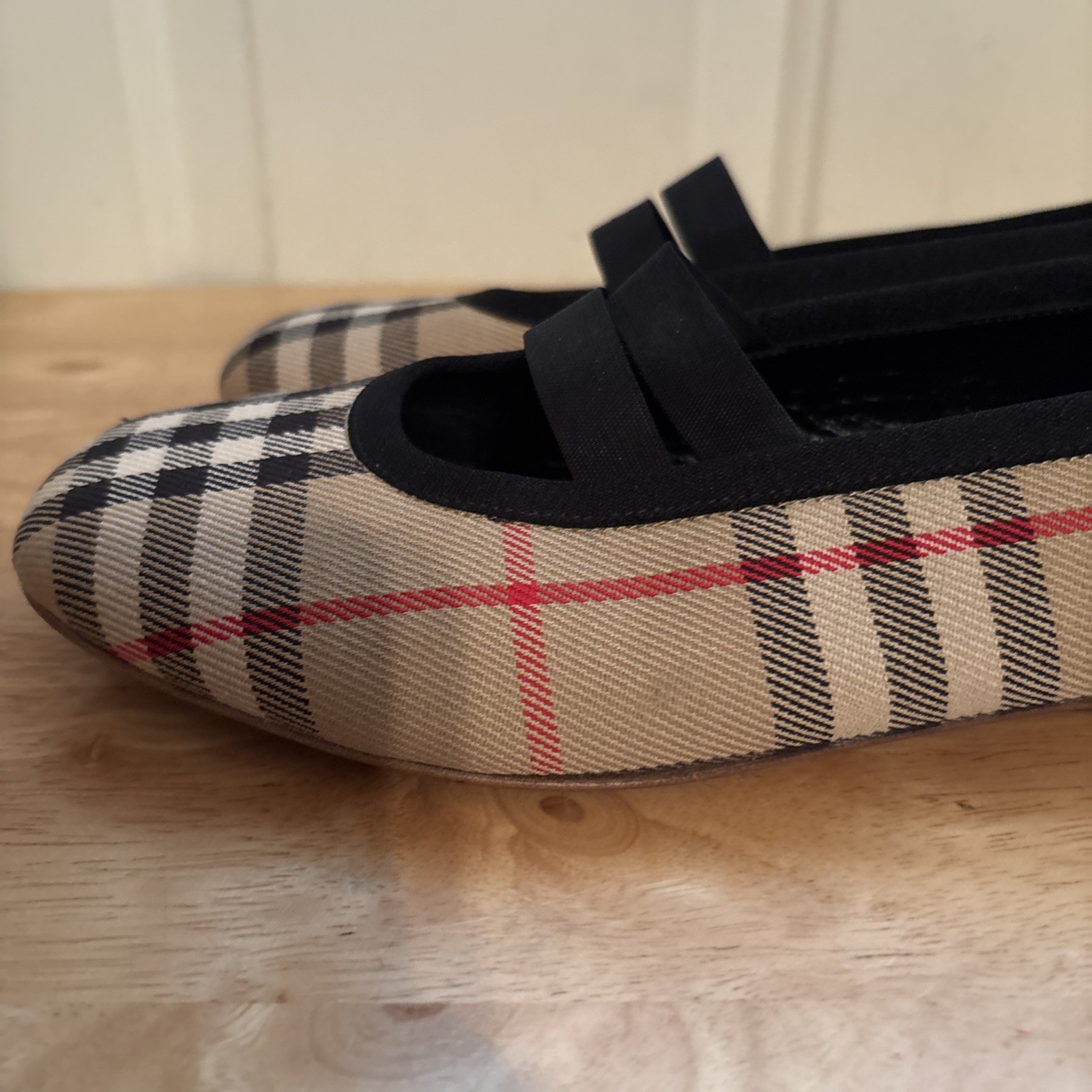 Burberry Women’s Flats Shoes Size EU 37 US 7 Ballet Nova Check