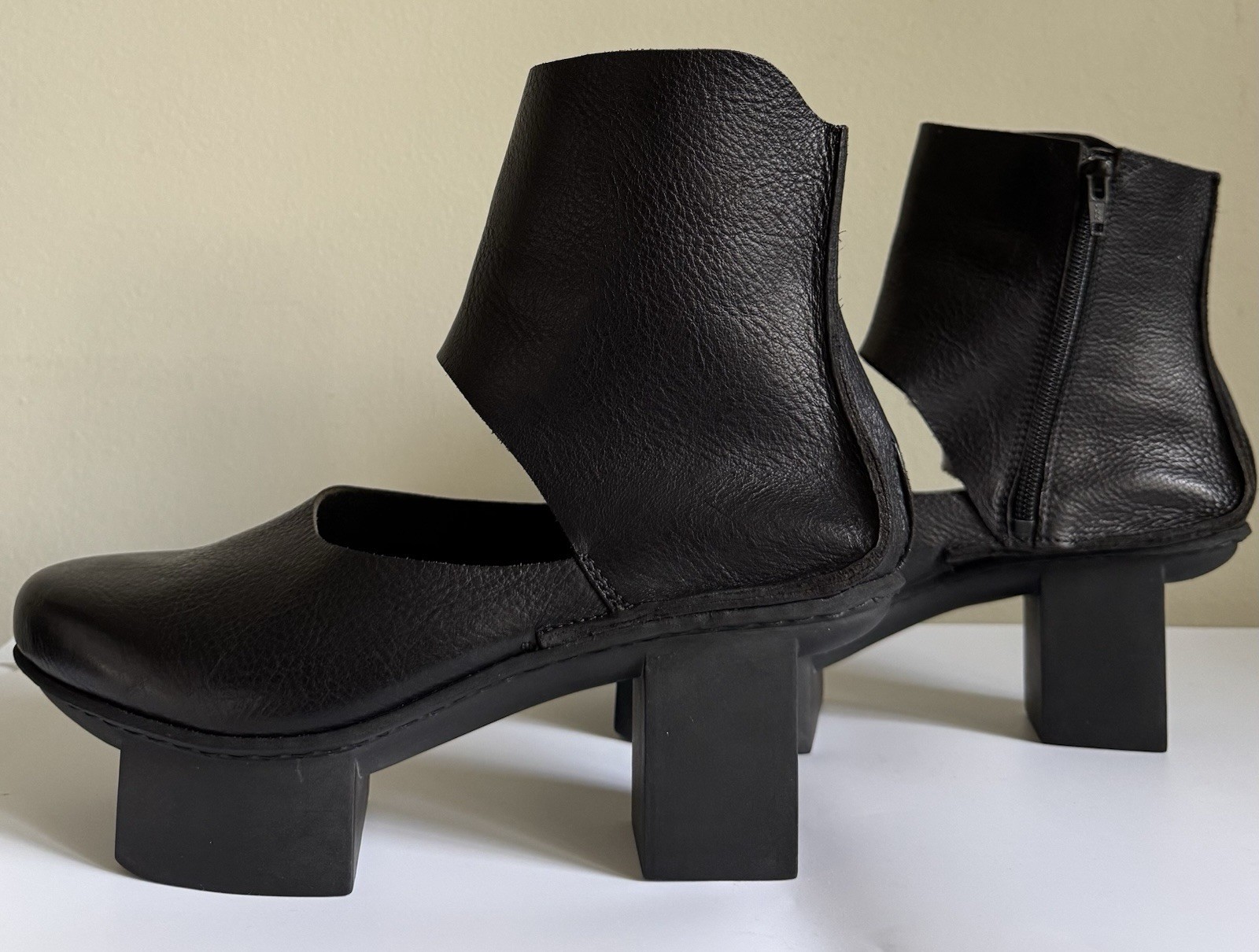 Trippen Happy Collection Split Platform Leather Ankle Boot with Cutout EU 41