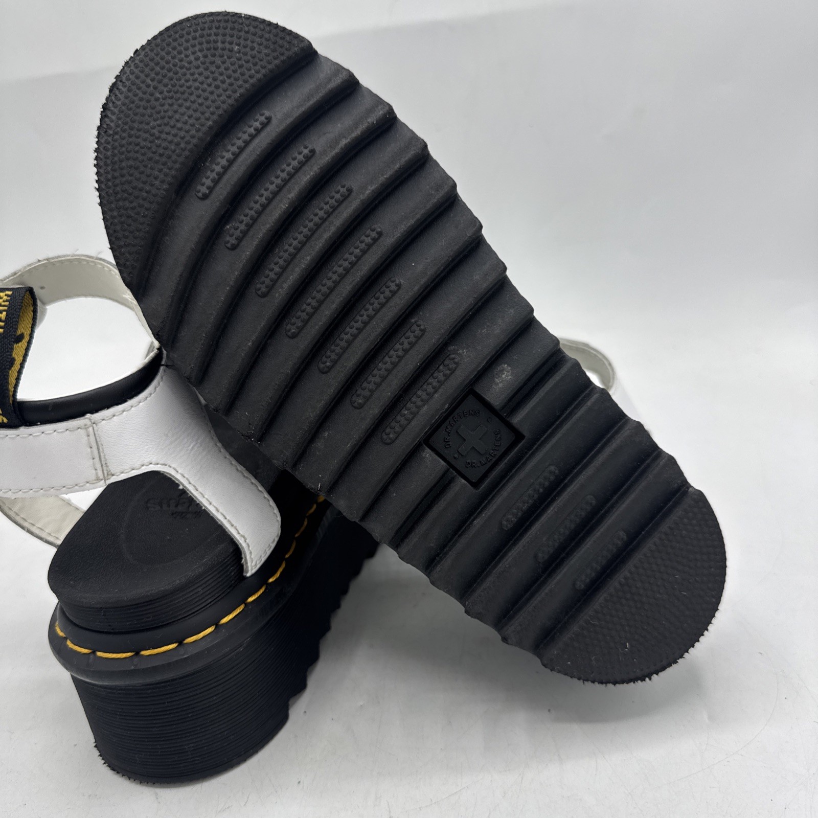 Dr. Martens Blaire Quad Leather Strap Platform Sandals Womens 7 White