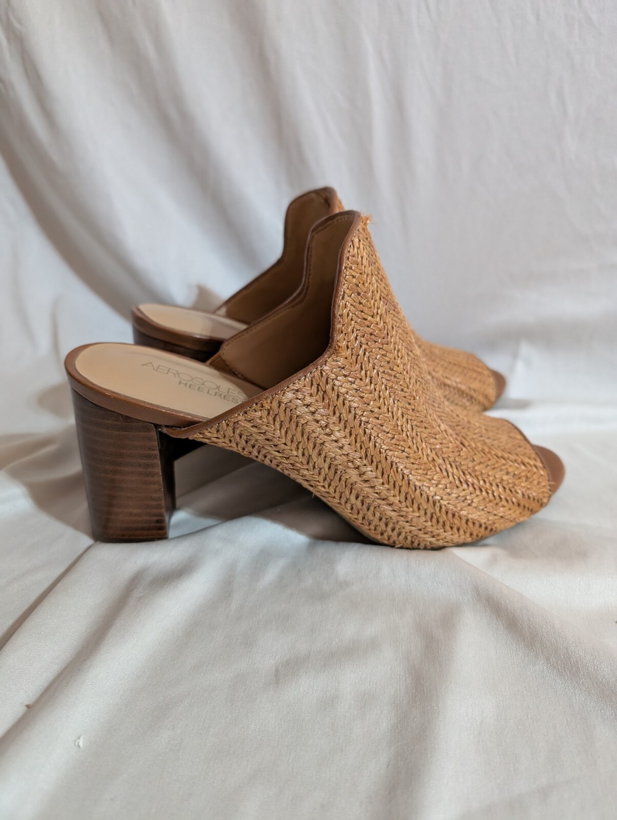 Aerosoles Birdwatcher Peep Toe Mules Women’s Size 9.5M Tan