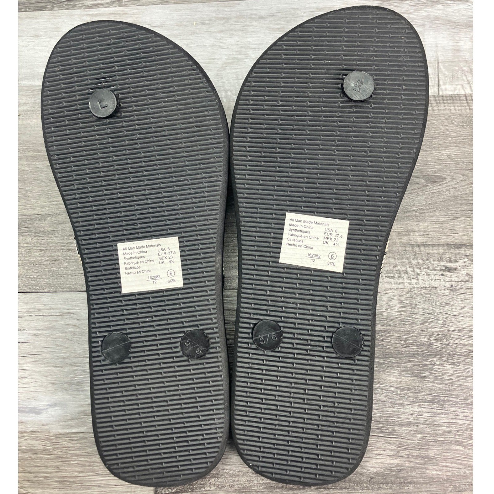 American Eagle Beaded Flip Flop Sandals Black White Geometric Womens 6 162082