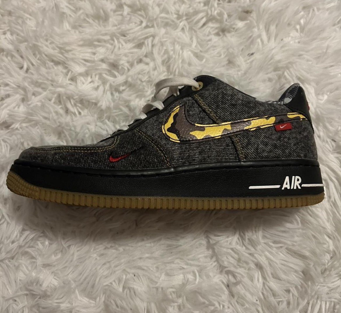 Nike Black Air Force Remix/Size 5.5 Youth Or 7 Womans Shoes amazing condition
