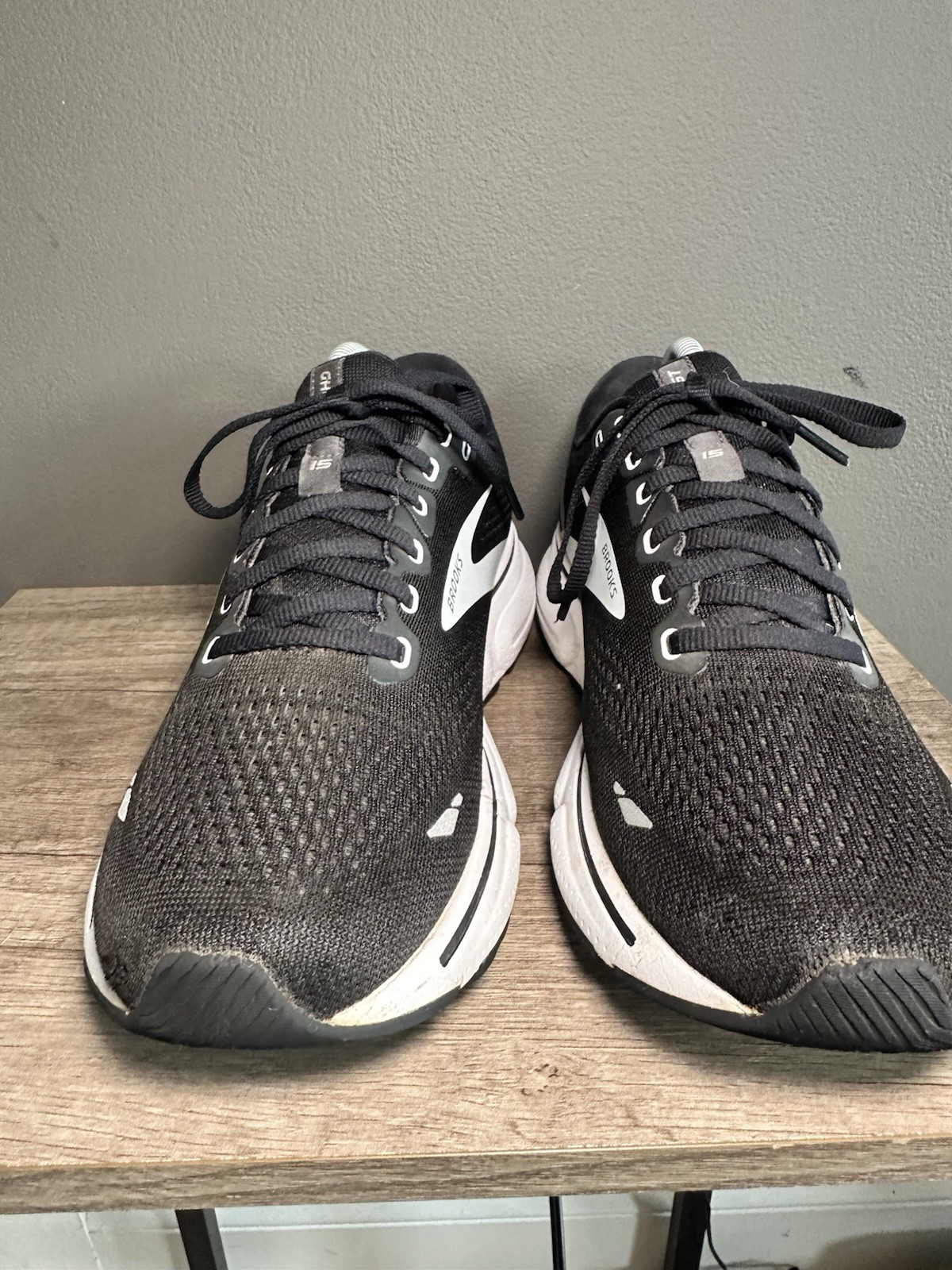 BROOKS Ghost 15 Black & White Cushion Running Shoes Sneakers Women’s Size 10.5