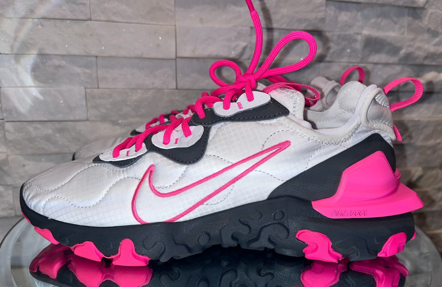 NWT Women’s Custom NIKE ID By You React Vision 3M White Gray Hot Pink Size 9