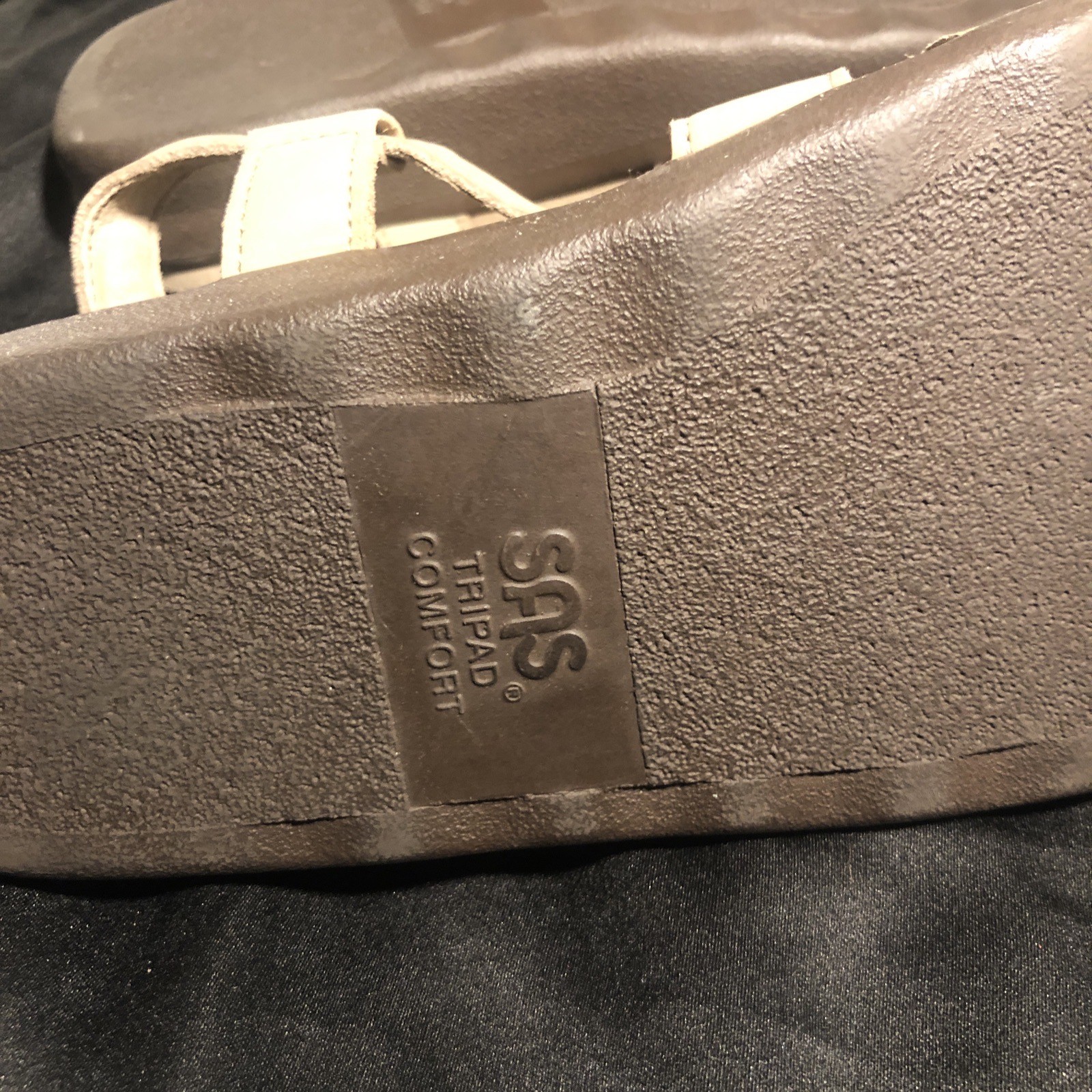 Womens SAS Natural Beige Relaxed Walking Sandals Sz 11 W Wide Adjustable Straps