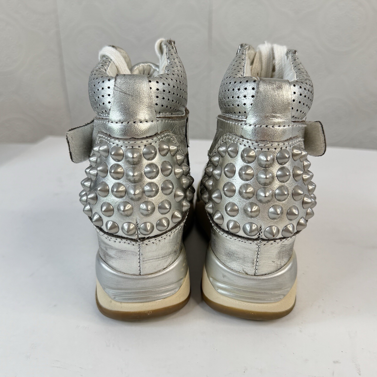 ASH Freak Wedge Studded Leather Sneakers Metallic Silver Shoes Women’s sz 35