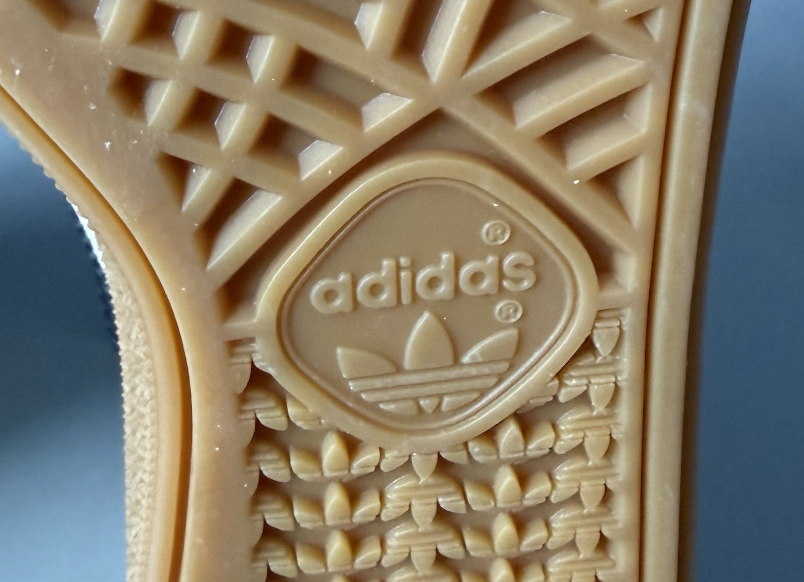 Adidas Handball Spezial J Sneakers Beige/White/Black/Gum Women 5.5 — New w/ Box