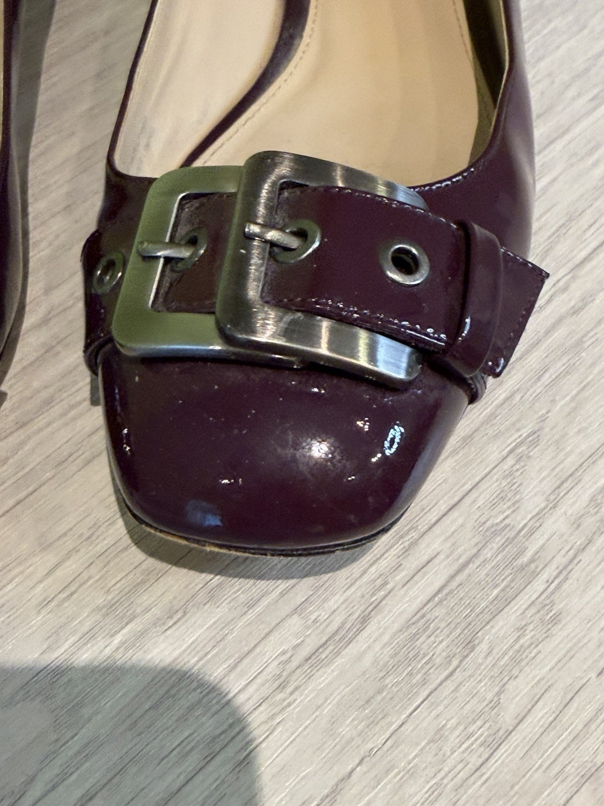 Via Spiga Women’s Patent Plum /Purple Flay Shoe 9M