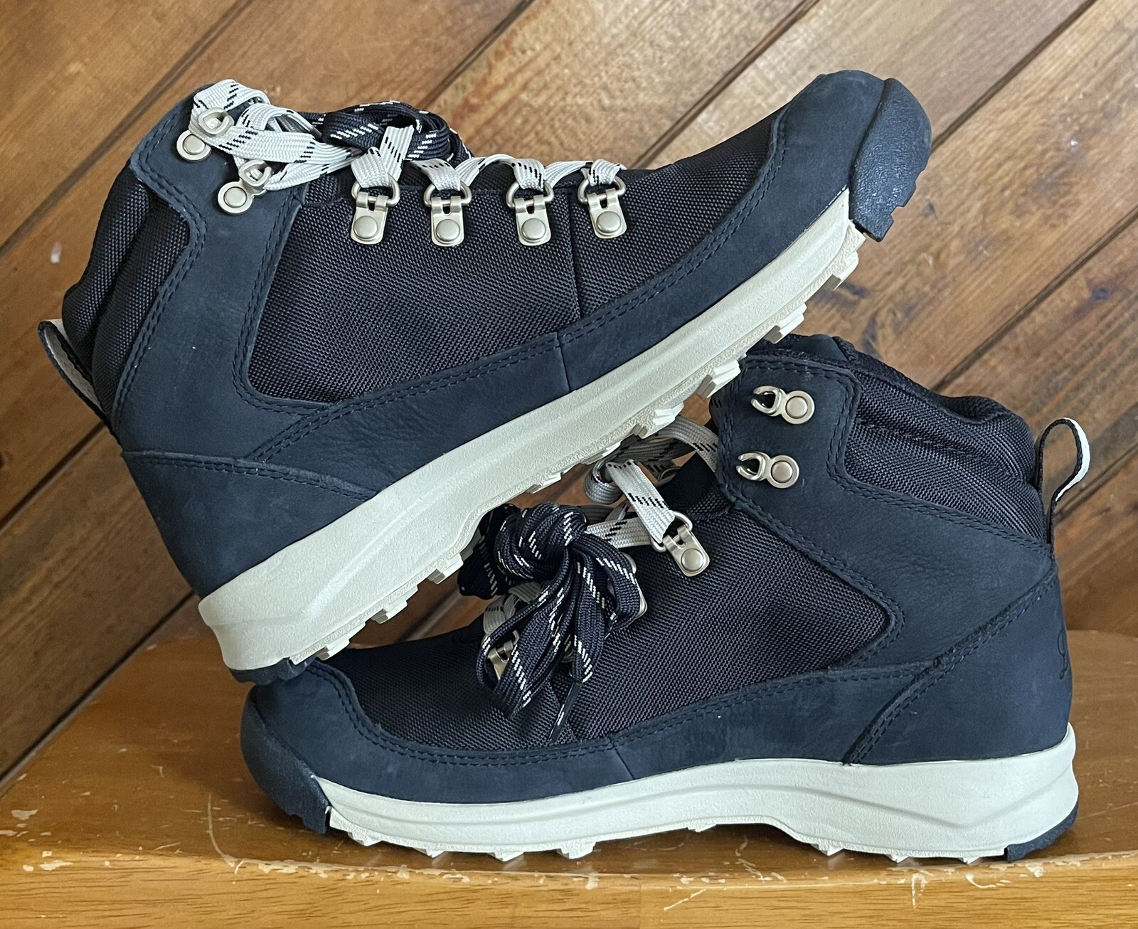 Danner Dry Women’s Adrika Boots Waterproof 6″ Leather Nylon Black Size 7 M