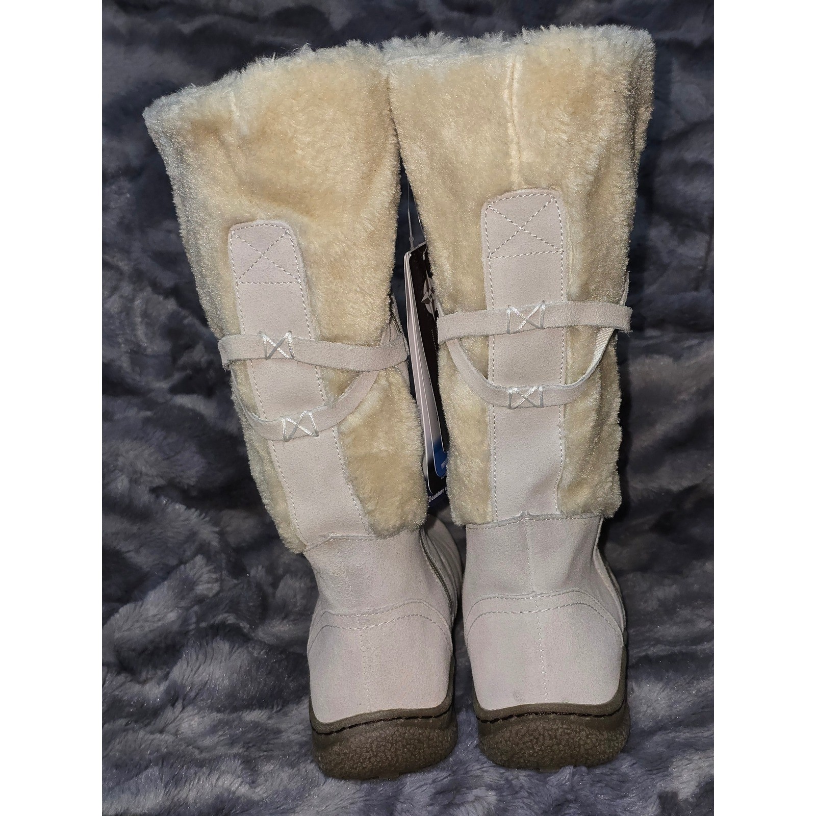 NWT Wanderlust Women’s Norway 11″ Size 6.5 Cream