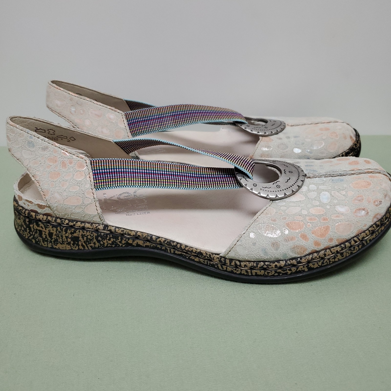 Rieker Daisy Sandals Womens 8US / 38EU Slip-On Slingback Rainbow Pebbled Flats