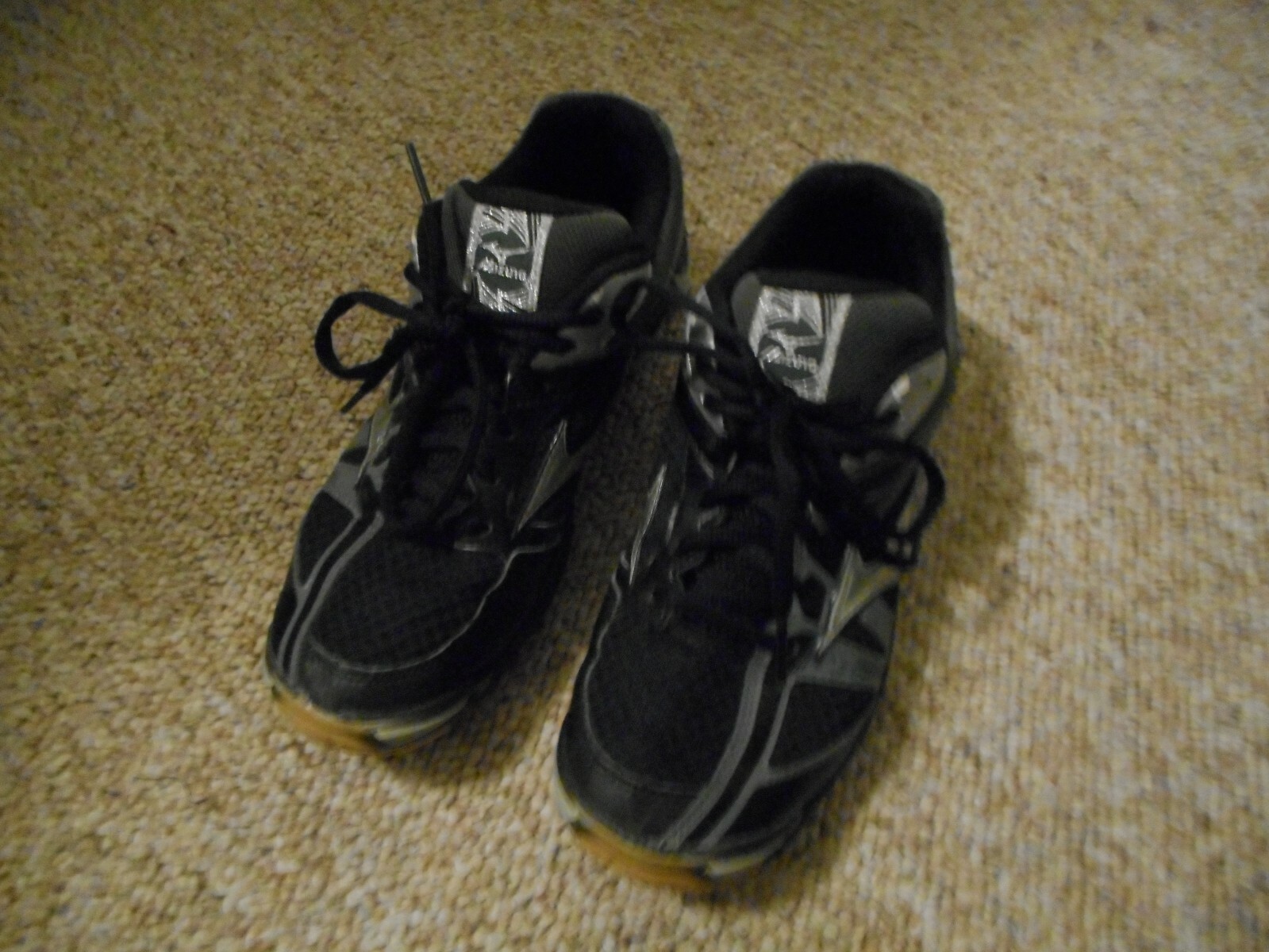 Mizuno Wave Bolt 6 Women’s Athletic Volleyball Shoes Size 9