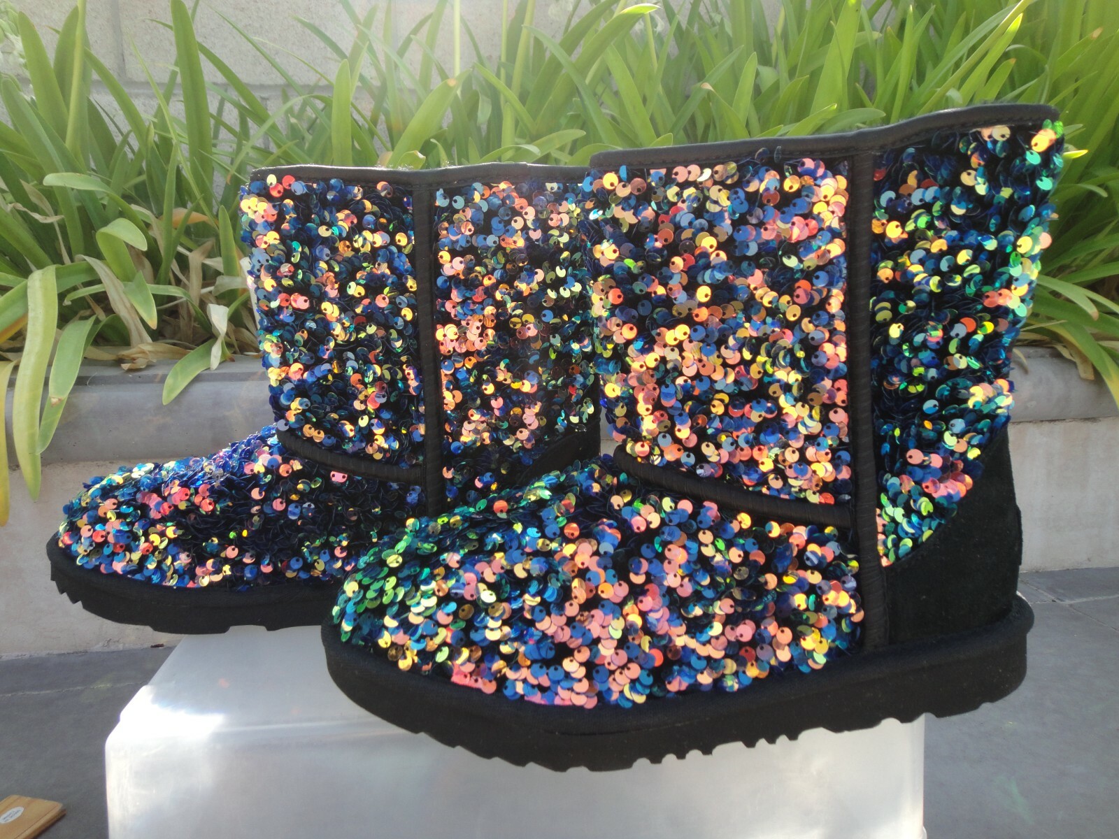 Ugg STELLAR Sequined Boots, Black & Black/Blue, Wmn US6 UK4 EU37, 10 1/4″ Sole