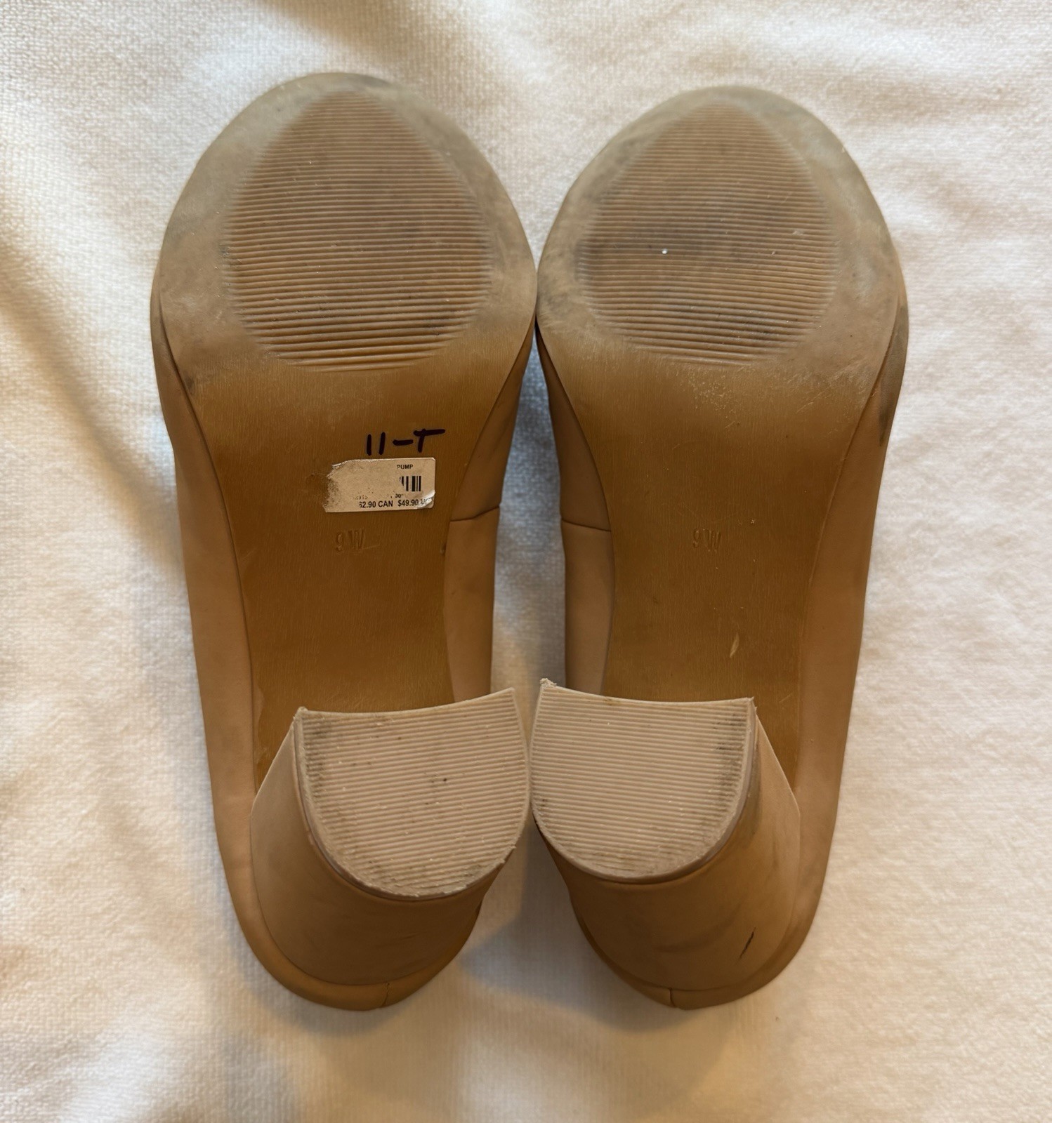 Torrid Leather Cap Toe Block Heel Pumps Beige/Black Slip-On Women’s 9W