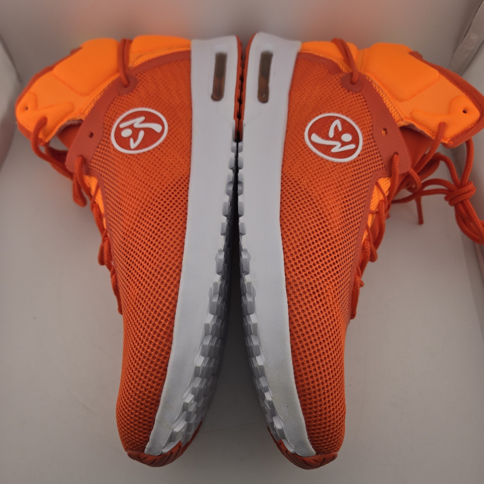 Zumba Air Funk 2.0 Mid Top Orange Mesh Dance Fitness Shoes Womens Size 13