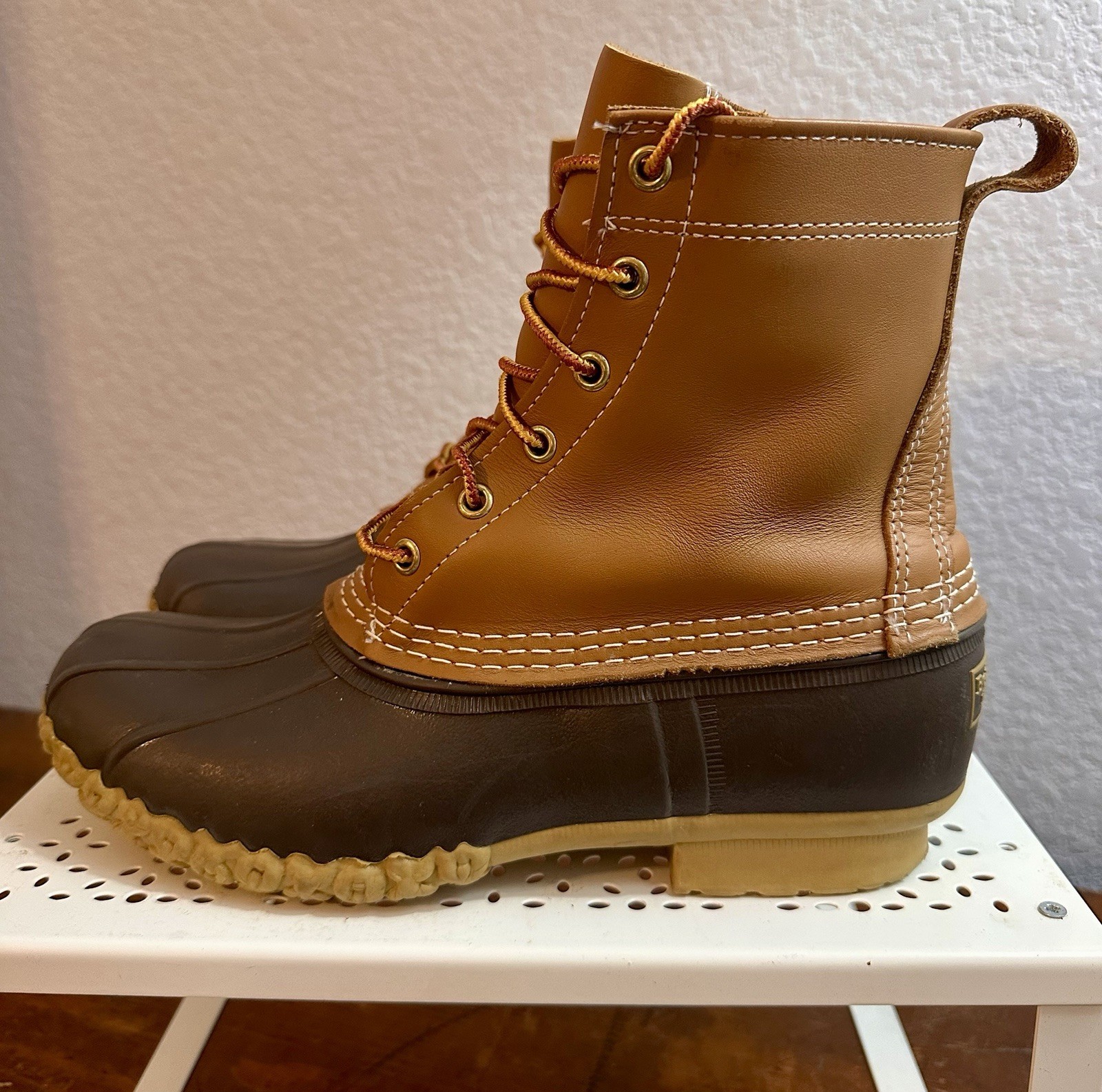 L.L. Bean Women’s Size 8 Brown Leather 8” Bean Boot Excellent Condition