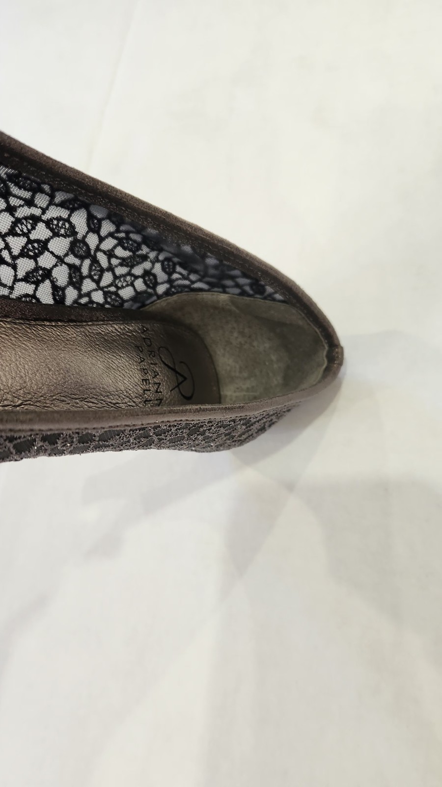 Adrianna Papell Women’s Gray Leather Lace Glitter Pointed Toe Pumps Size 8