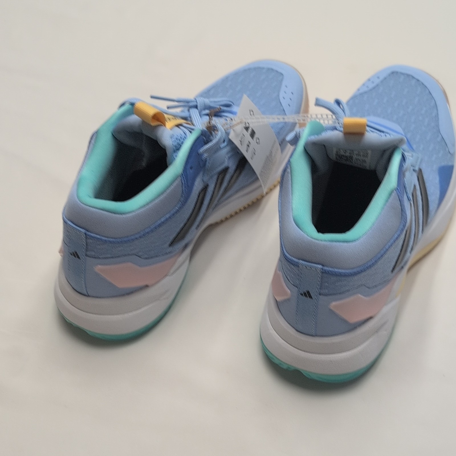 adidas Crazyflight 6 Mid Women’s Indoor Volleyball Glow Blue, Sz 8 1/2. HP7032