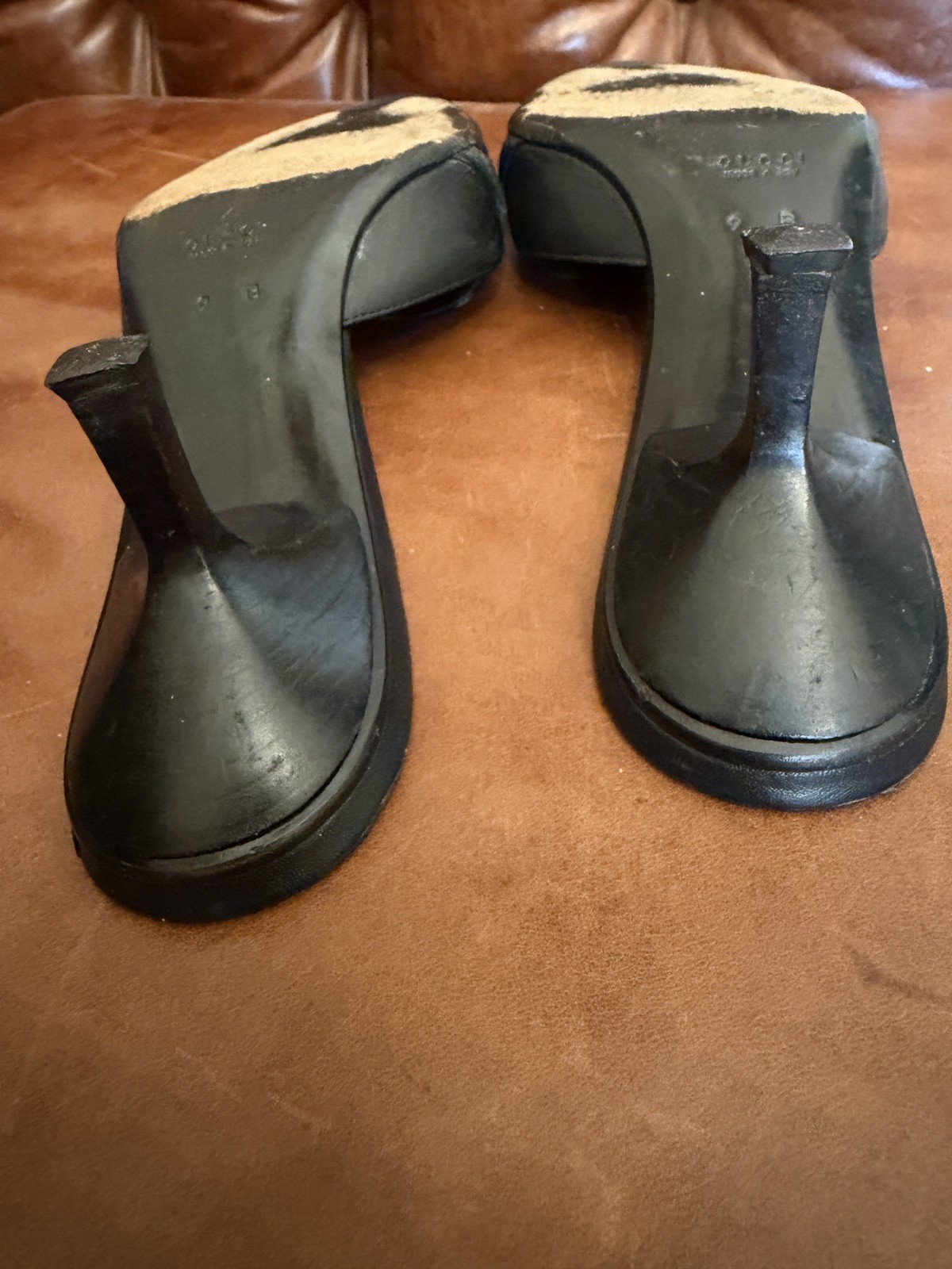 Gucci Black Horsebit Accent Leather Mules Size 9—-2.5″Heel; Made in Italy