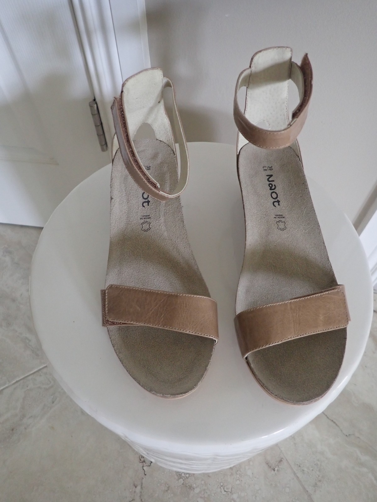 Naot Pixie Tan Leather Sandals Women’s Size EU 39/US 8