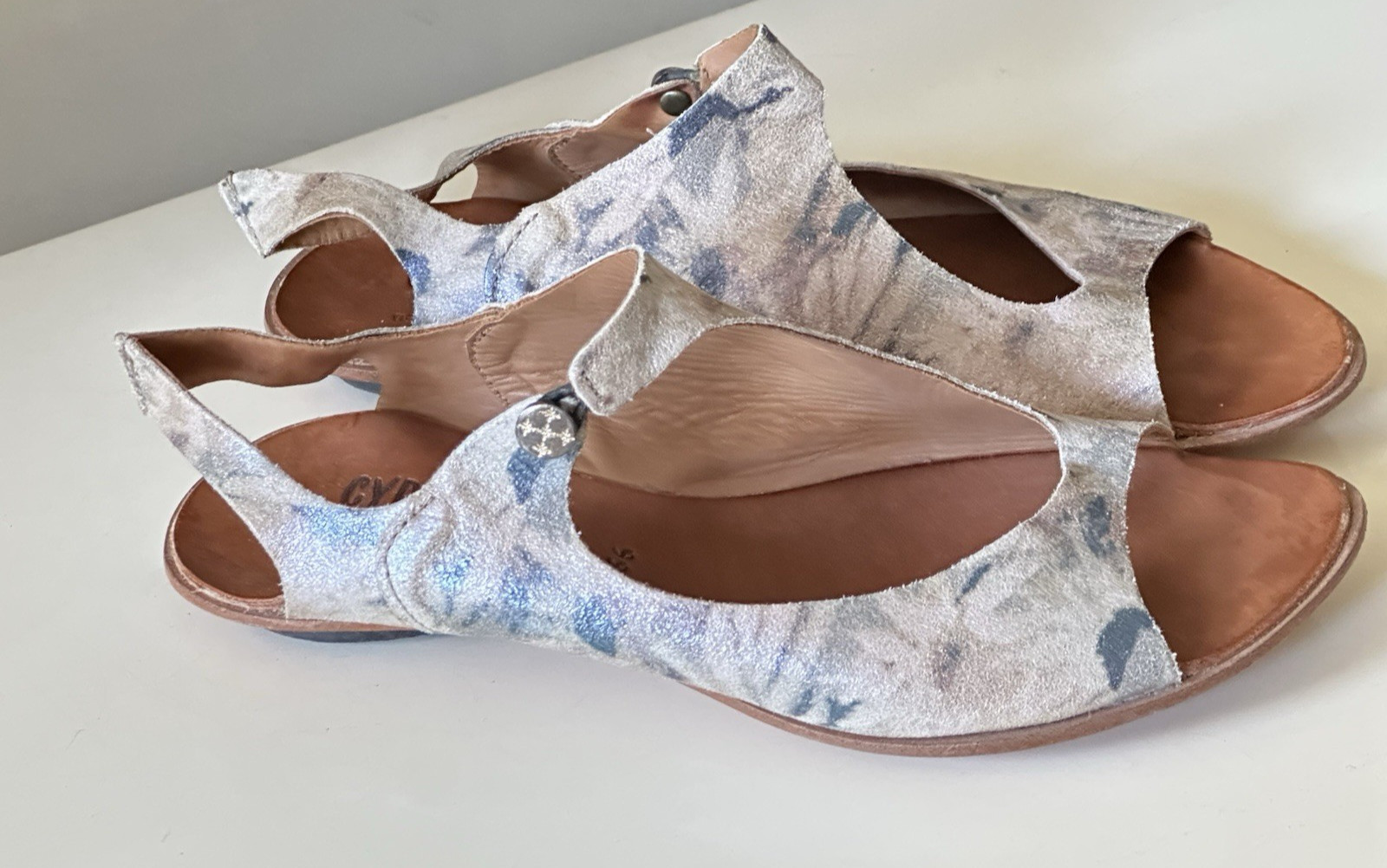 Cydwoq Floral Flat Leather Sandals Women Sz 36 / US 6 Slingback Handmade In USA