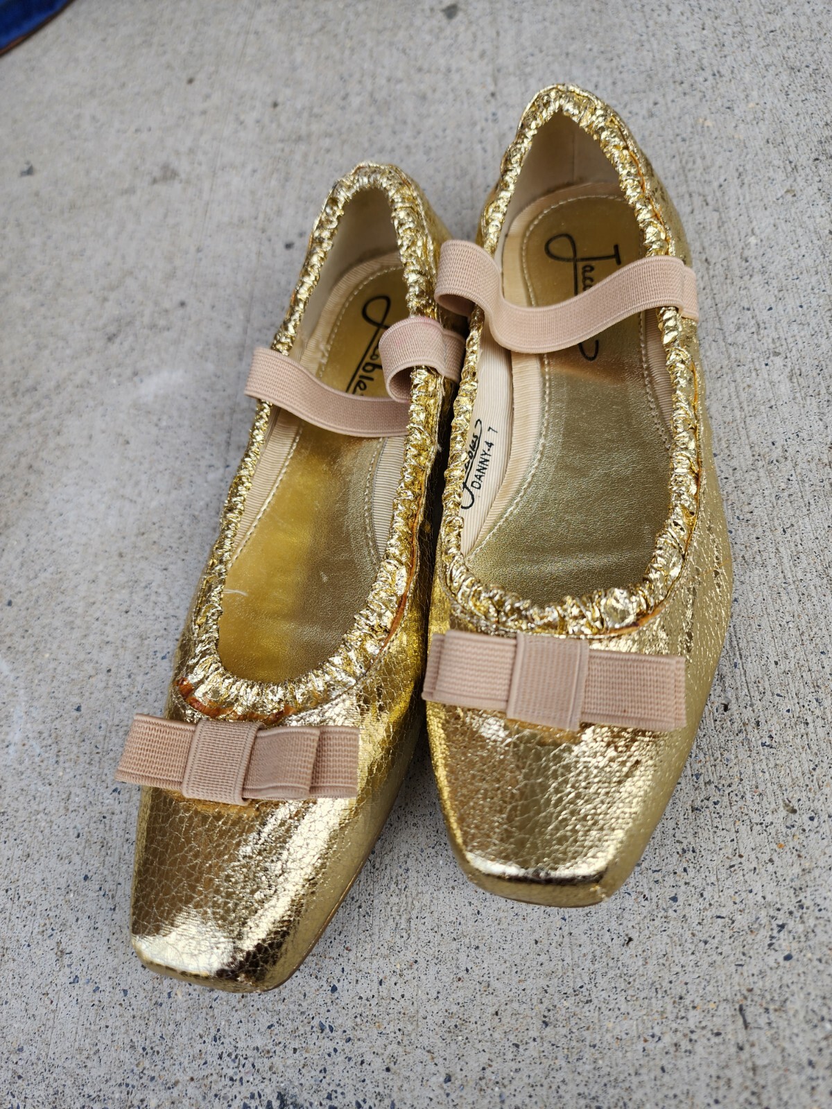 Womens Metalic Gold Tone Shoes!