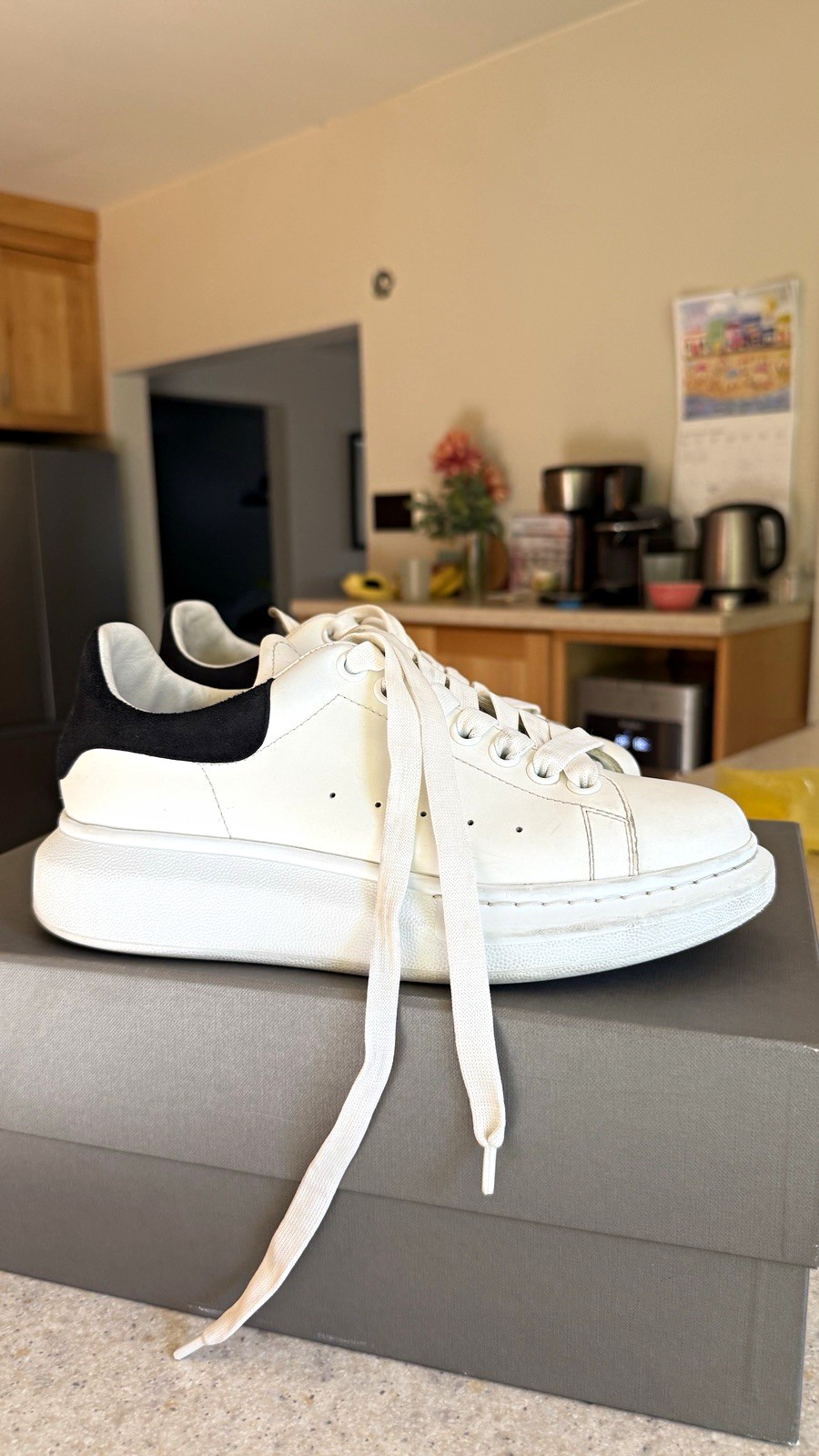 Alexander McQueen Larry White/Black Leather Lace-Up Sneakers Logo US 8