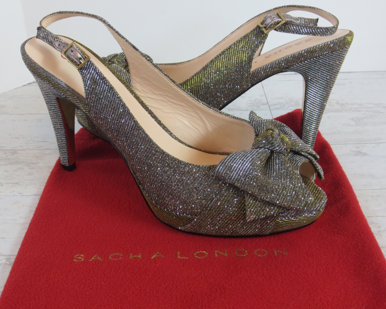 Sacha London Beauty Stilleto Heels Womens Sz 10 Metallic Iridescent Peep Toe Bow