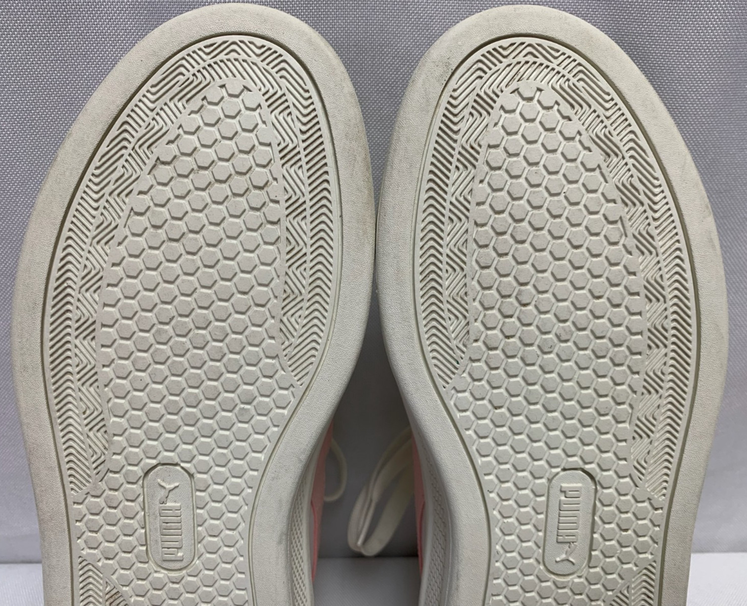 Women’s Puma Smash Platform V3 Sneakers White / Pink Tennis Sneaker Shoe Size 9