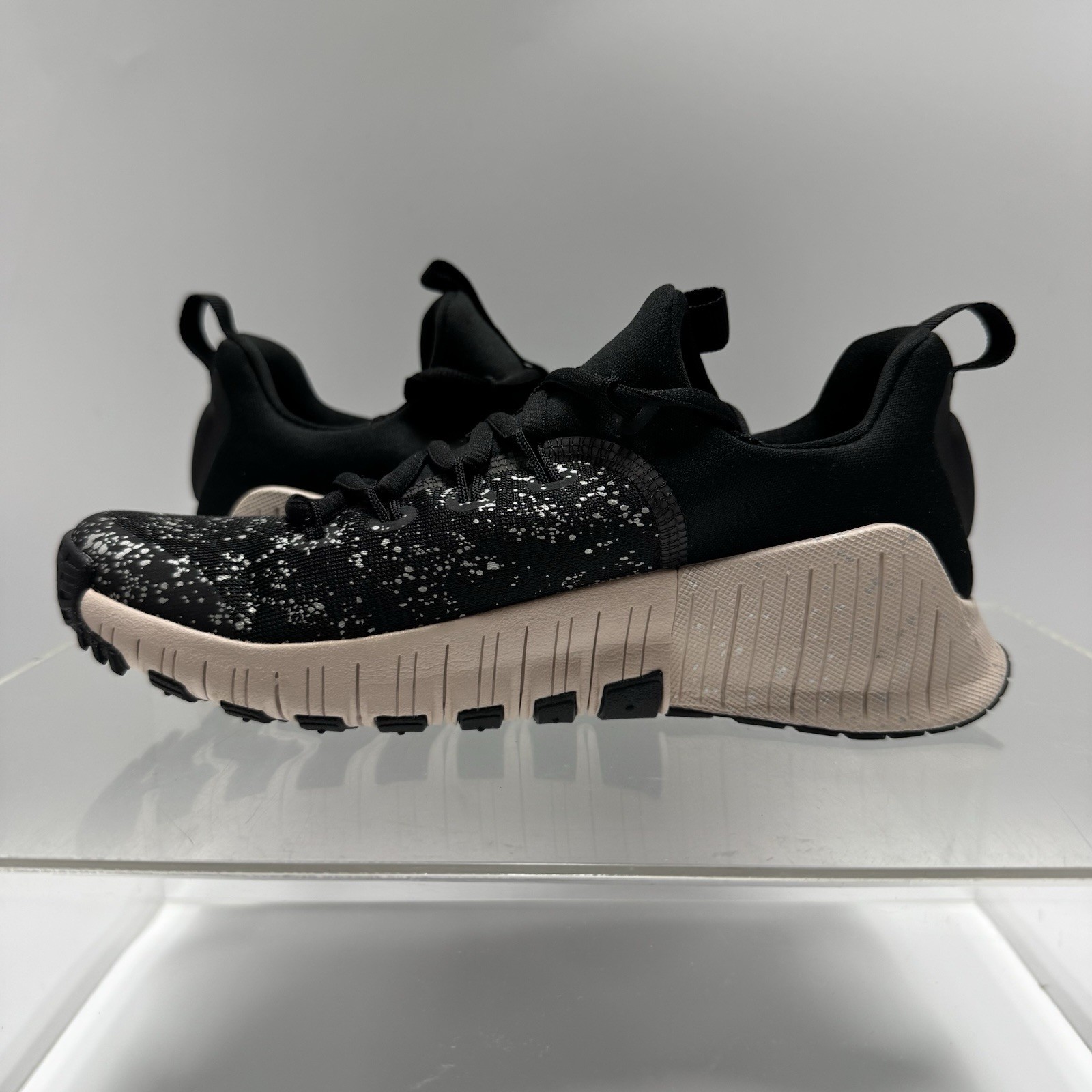 Brand New Nike Free Metcon 6 SE Black Metallic Silver HV2017-001 Women’s Size 6
