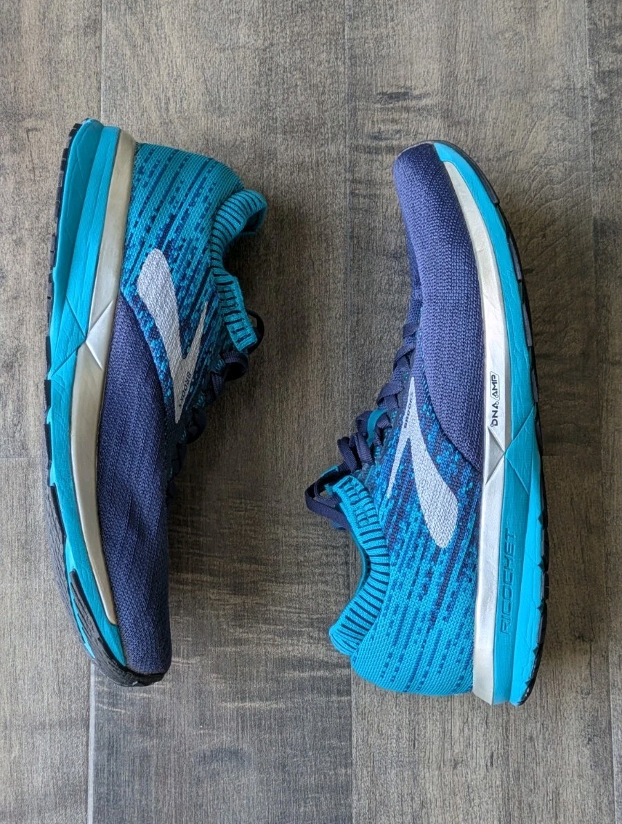 Brooks Ricochet Running Shoes Womens Size 9.5 Blue Teal DNA AMP Athletic Sneaker