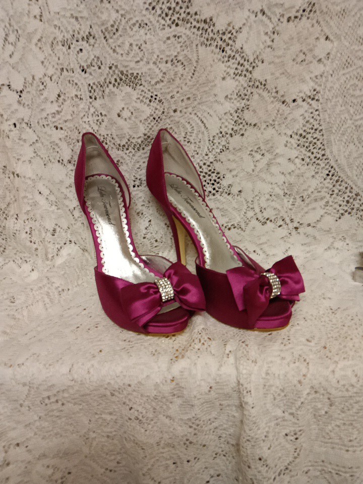 Lulu Townsend Satin Heels Bow Peep Toe Hot Pink 9 1/2 M 4″ See Description