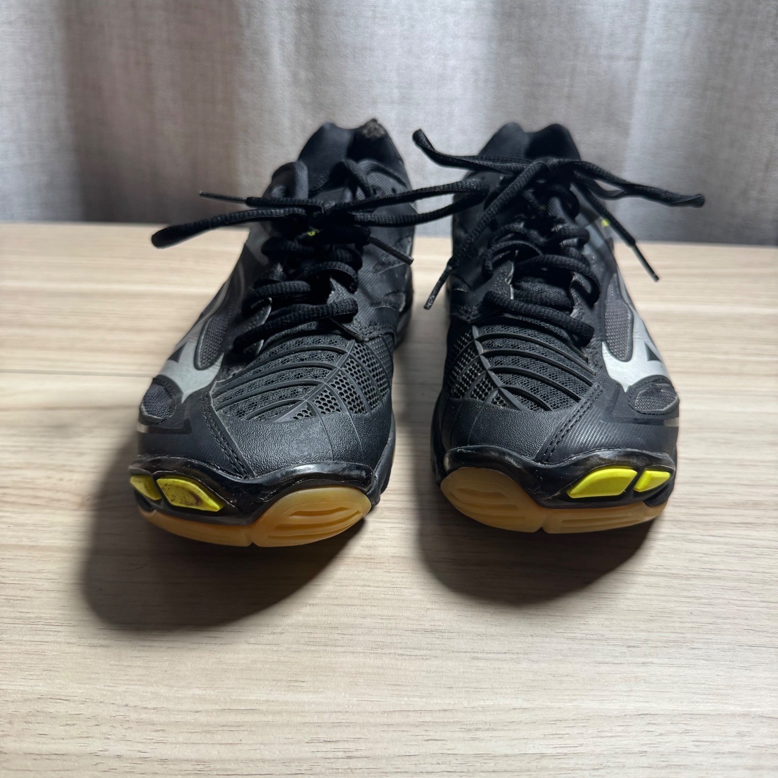 Mizuno Wave Lightning Z3 Volleyball Shoes Womens 9 Black Silver Court Shoes