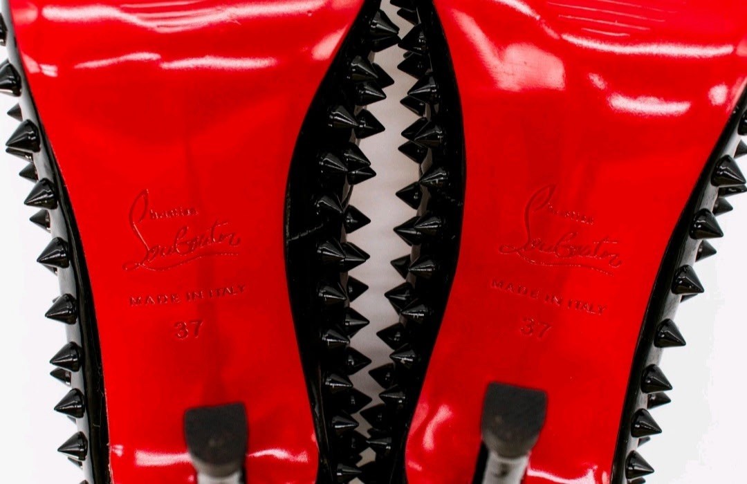 Christian Louboutin Black Leather Pigalle Spikes 100mm Pumps Sz 37
