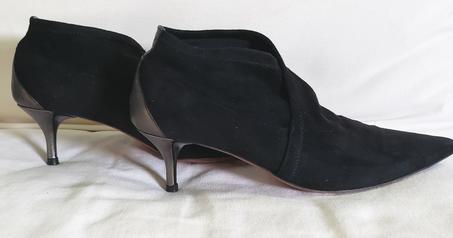 DONALD PLINER Black Leather Synthetic Blend Pull-on Booties Size 10