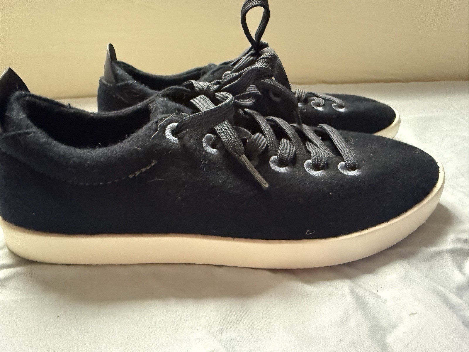 Allbirds Women’s Black Low Top Lace Up Sneakers Athletic Activewear Casual
