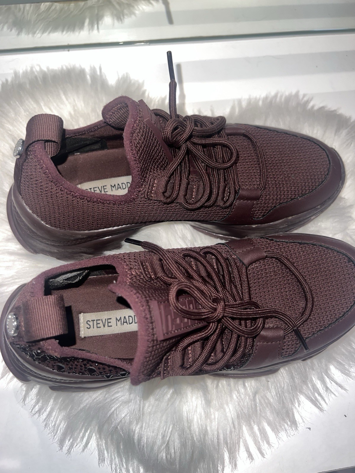 Steve Madden SM NY 90 Women’s Burgundy Knit Lace-Up Low Top Sneakers Rhinestone