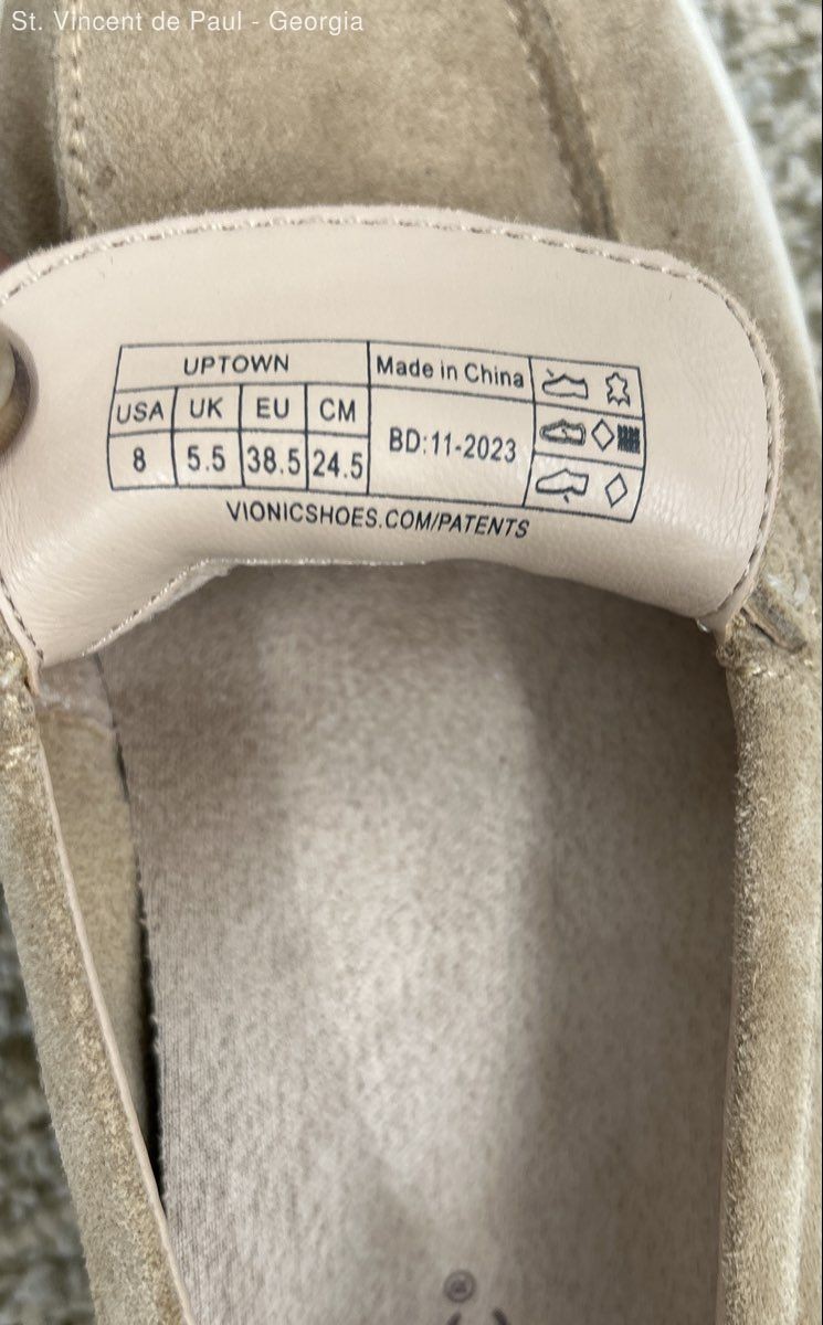 Vionic Uptown Loafers Beige Solid Slip-On Casual Shoe Women 8