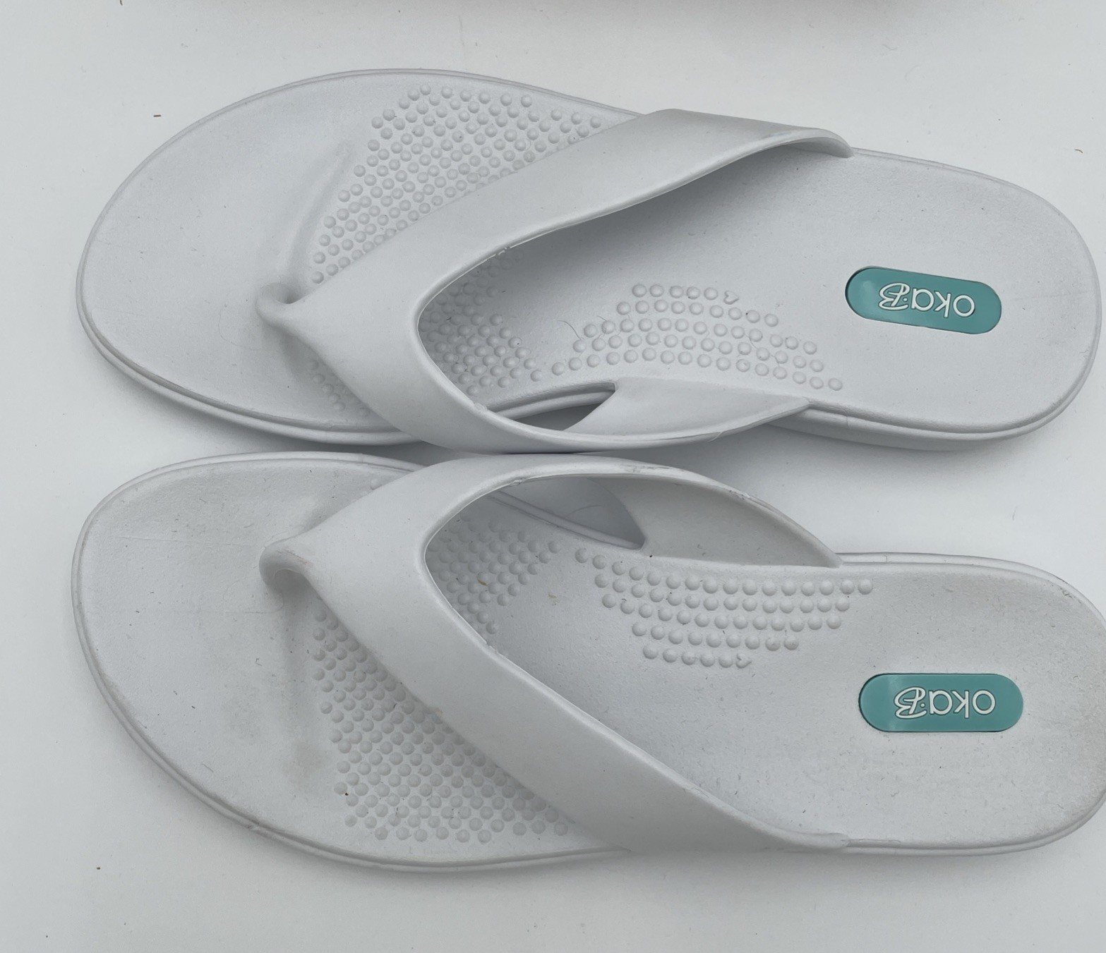 Oka-b White Flip Flops Sandals Women Size M Massage Beads Waterproof Non-Slip